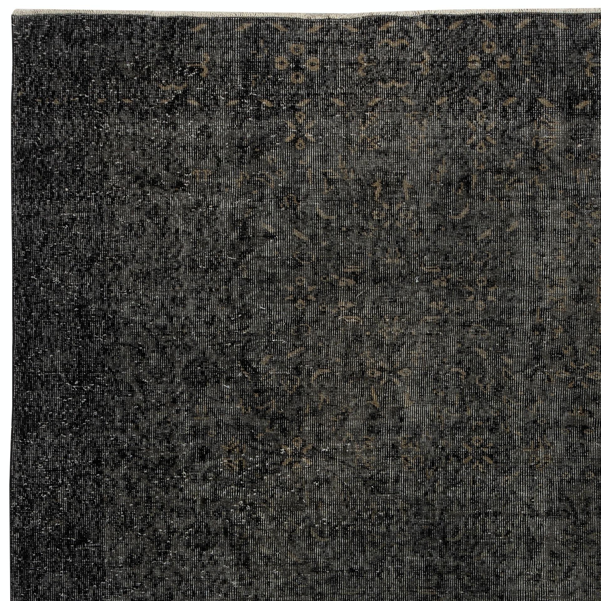6.4x9.6 Ft Overdyed Schwarzer Teppich. Handgefertigter türkischer Vintage-Teppich für das Wohnzimmer (Handgeknüpft) im Angebot