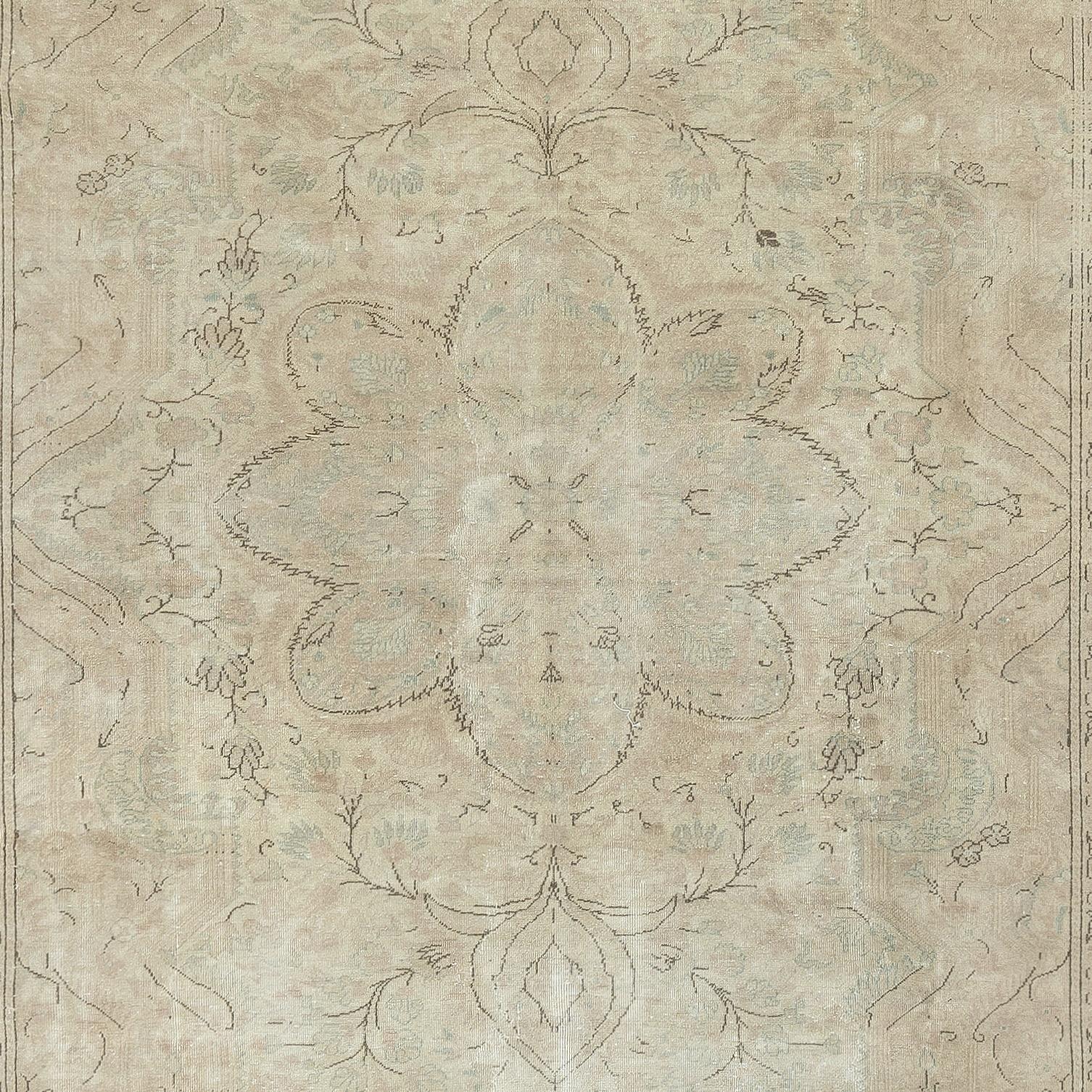 Annodato a mano Tappeto turco vintage beige fatto a mano da 6,4x9,6 piedi per arredamento rustico e casalingo in vendita