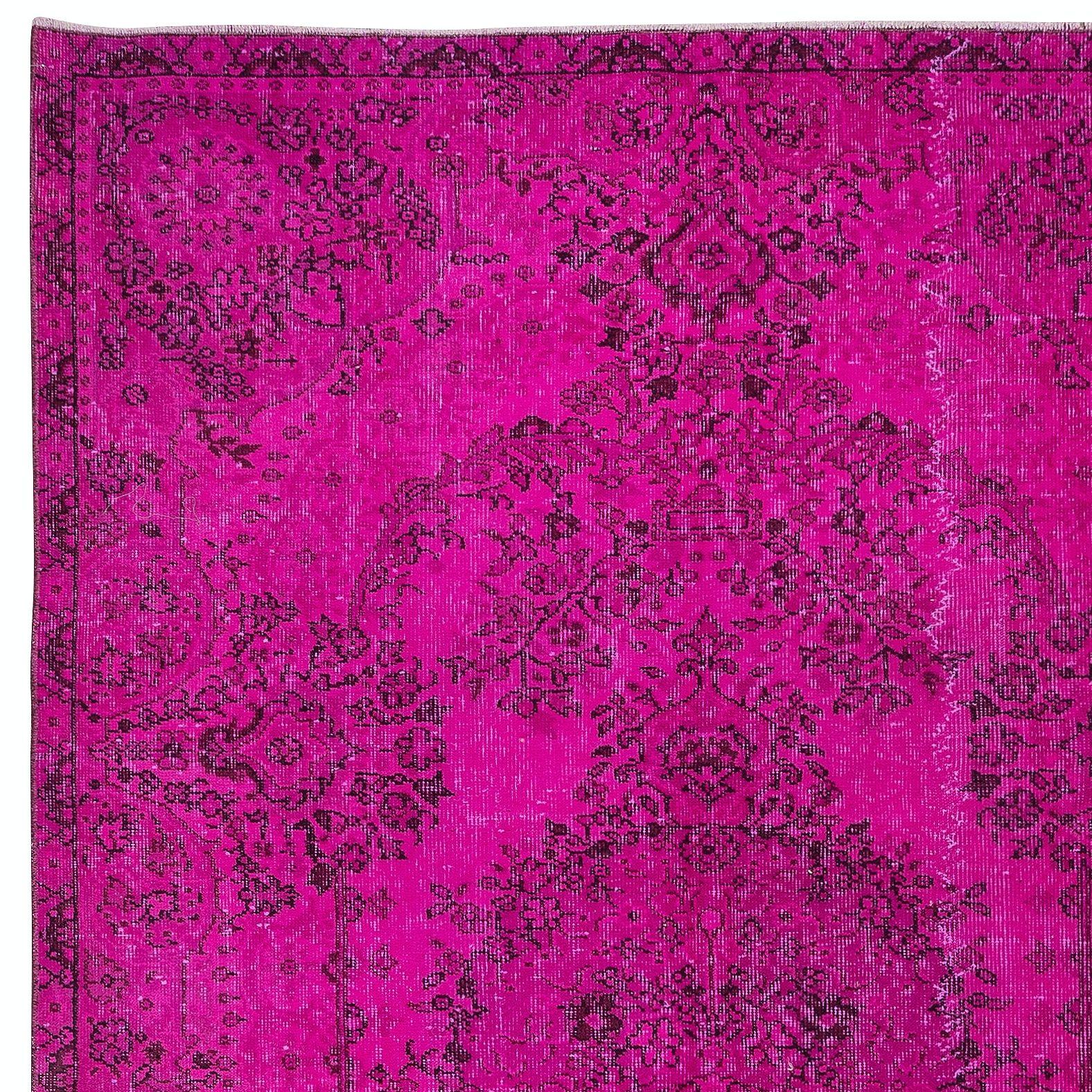 6.4x9.7 Ft Hot Pink Handmade Turkish Wool Area Rug for Modern Interiors In Good Condition For Sale In Philadelphia, PA