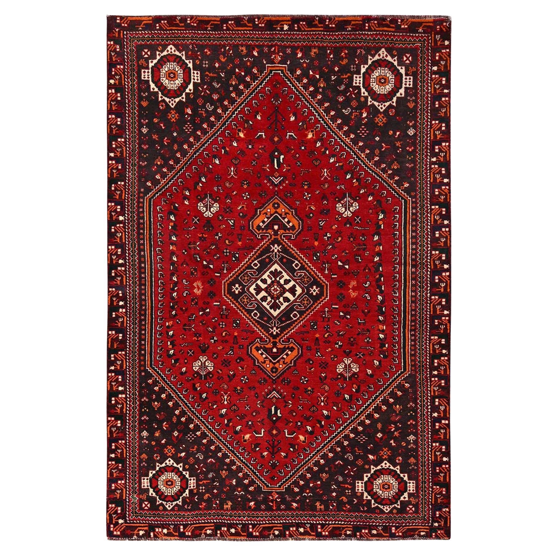 6
4"x9
9" Red Vintage Persian Shiraz with Medallion Design Hand Knotted Wool Rug For Sale