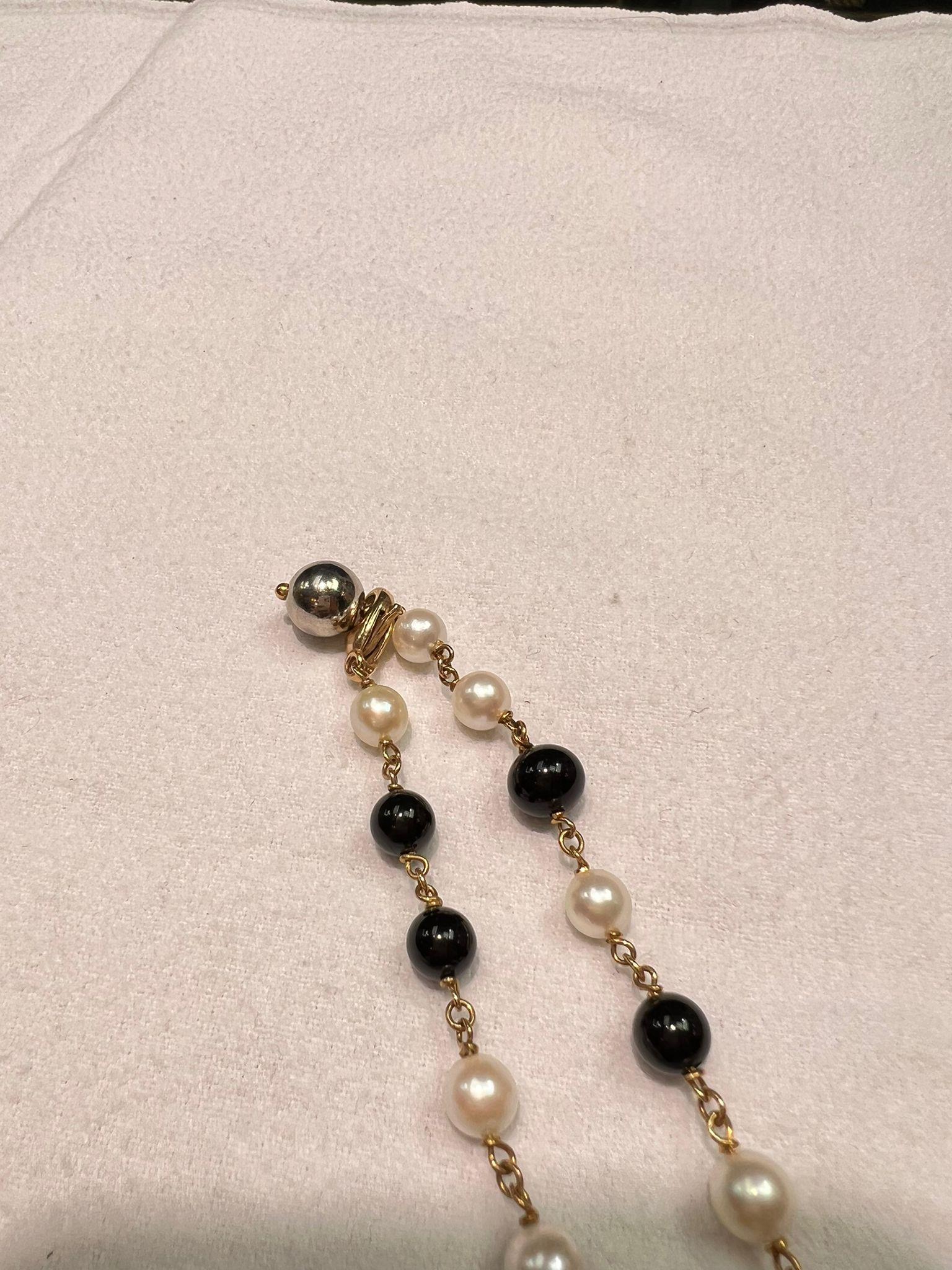 Women's Onyx and Akoya Pearls with Silver Chain and Silver Clasp For Sale