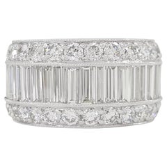 Eternity-Ring aus Platin mit 6,5 Karat Baguette- und rundem Diamanten, dreireihiger Platin