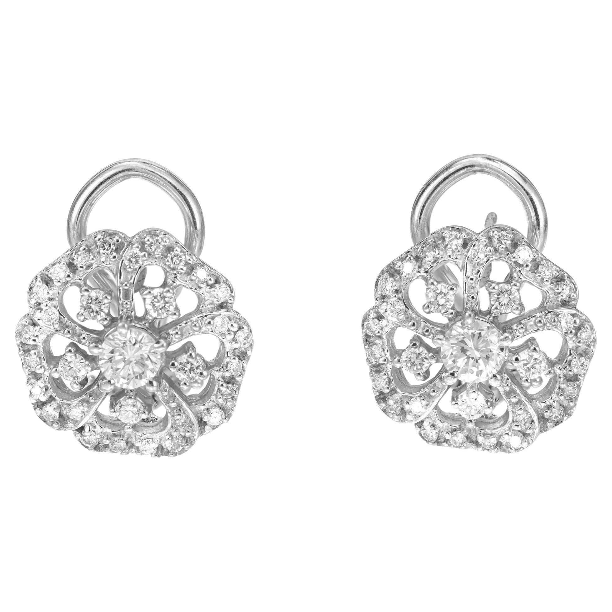 Boucles d'oreilles boutons en or blanc avec diamants de 0,65 carat  en vente