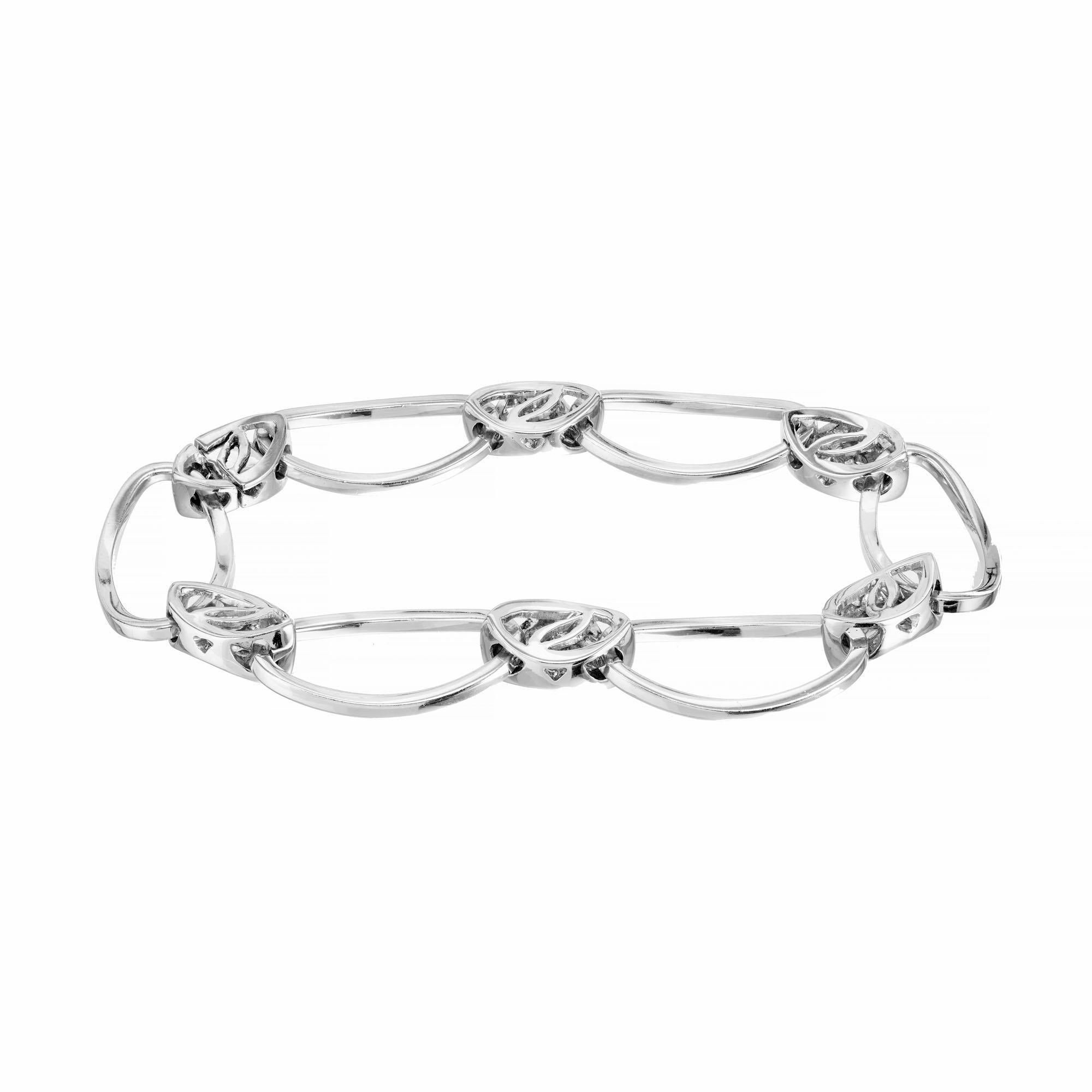 Bracelet à maillons ovales en or blanc avec diamants de 0,65 carat Pour femmes en vente