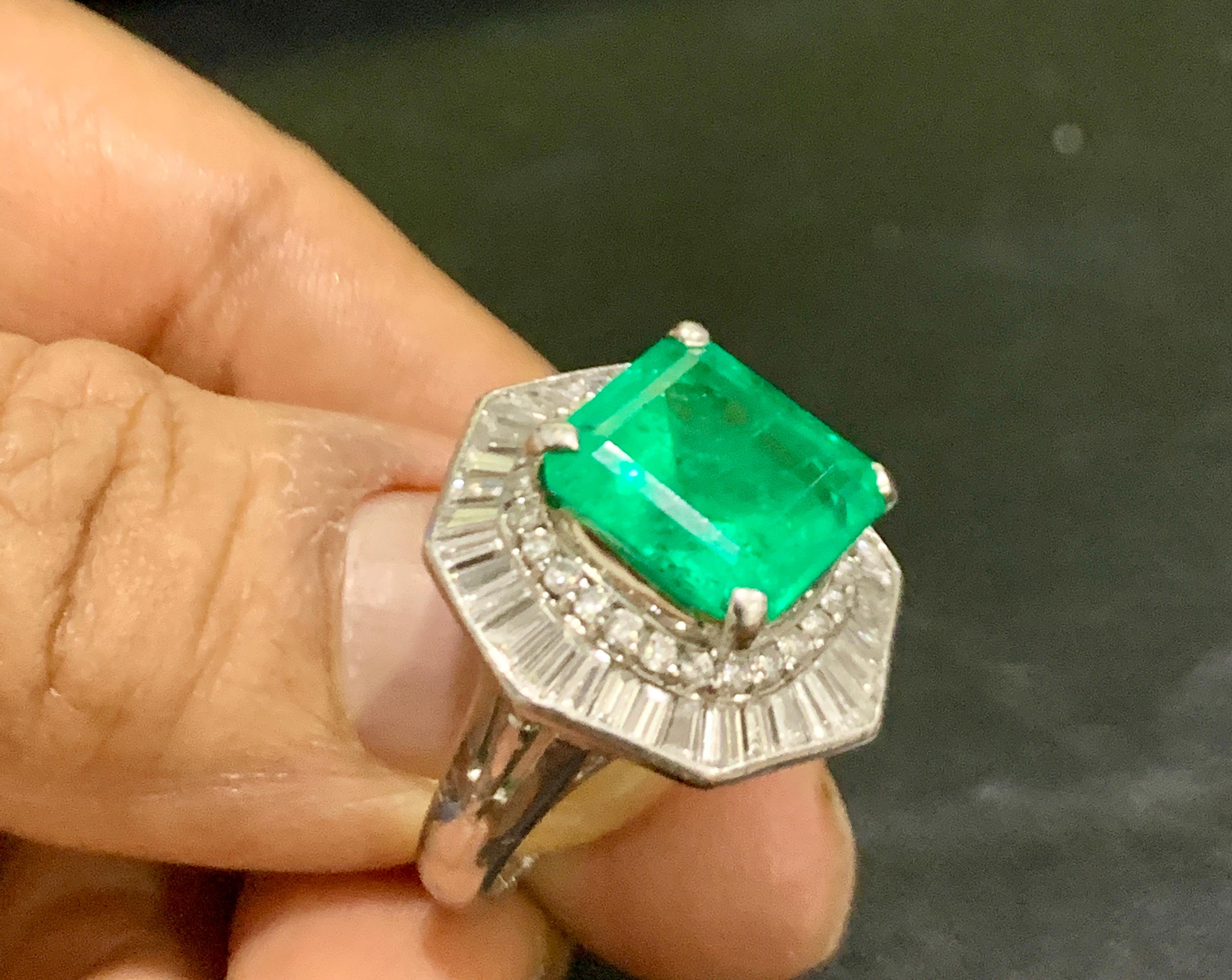 6.5 Carat Emerald Cut Colombian Emerald and 2.4 Carat Diamond Ring Platinum For Sale 1