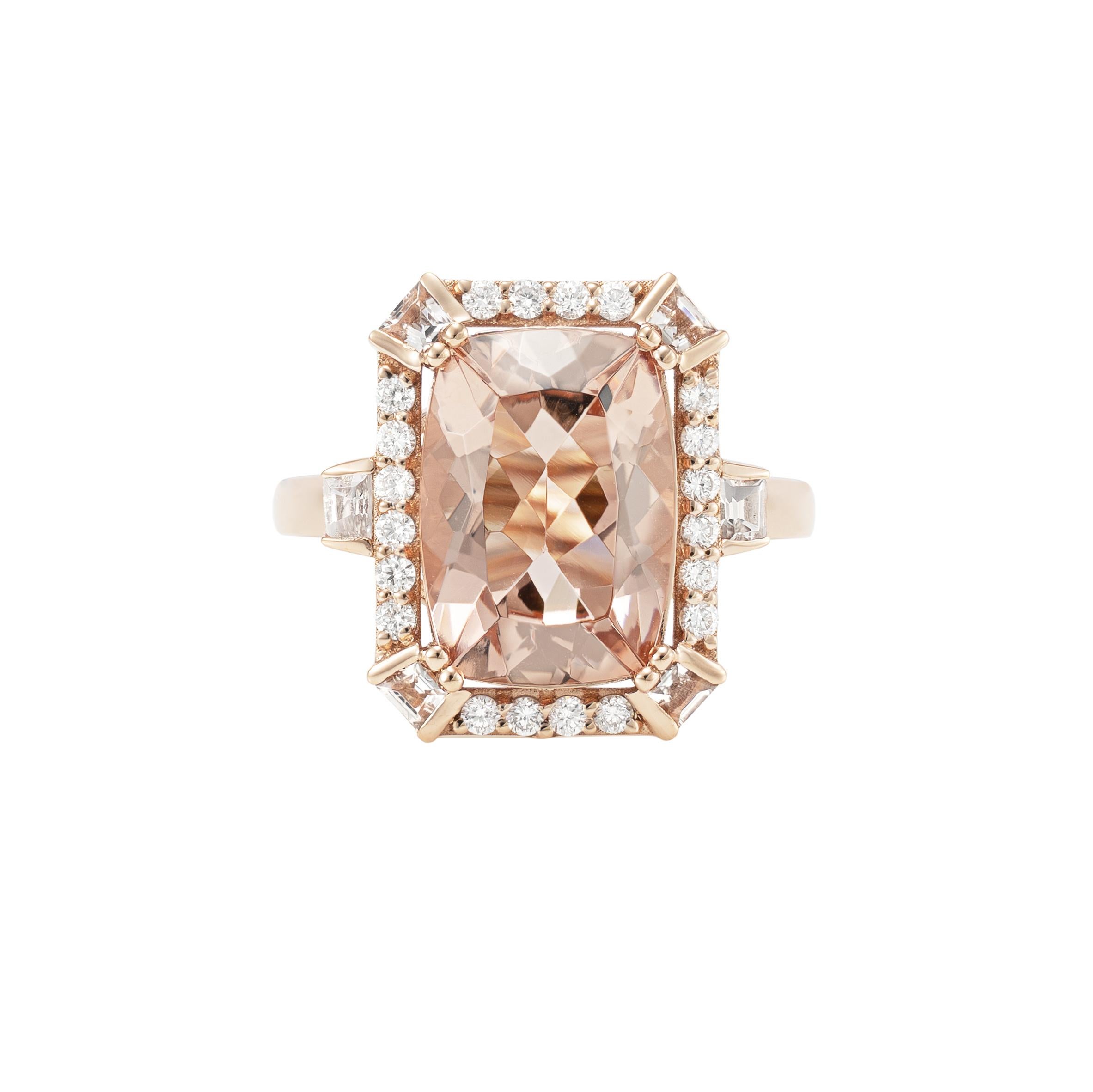 Contemporary 6.5 Carat Morganite and Diamond Ring in 18 Karat Rose Gold For Sale