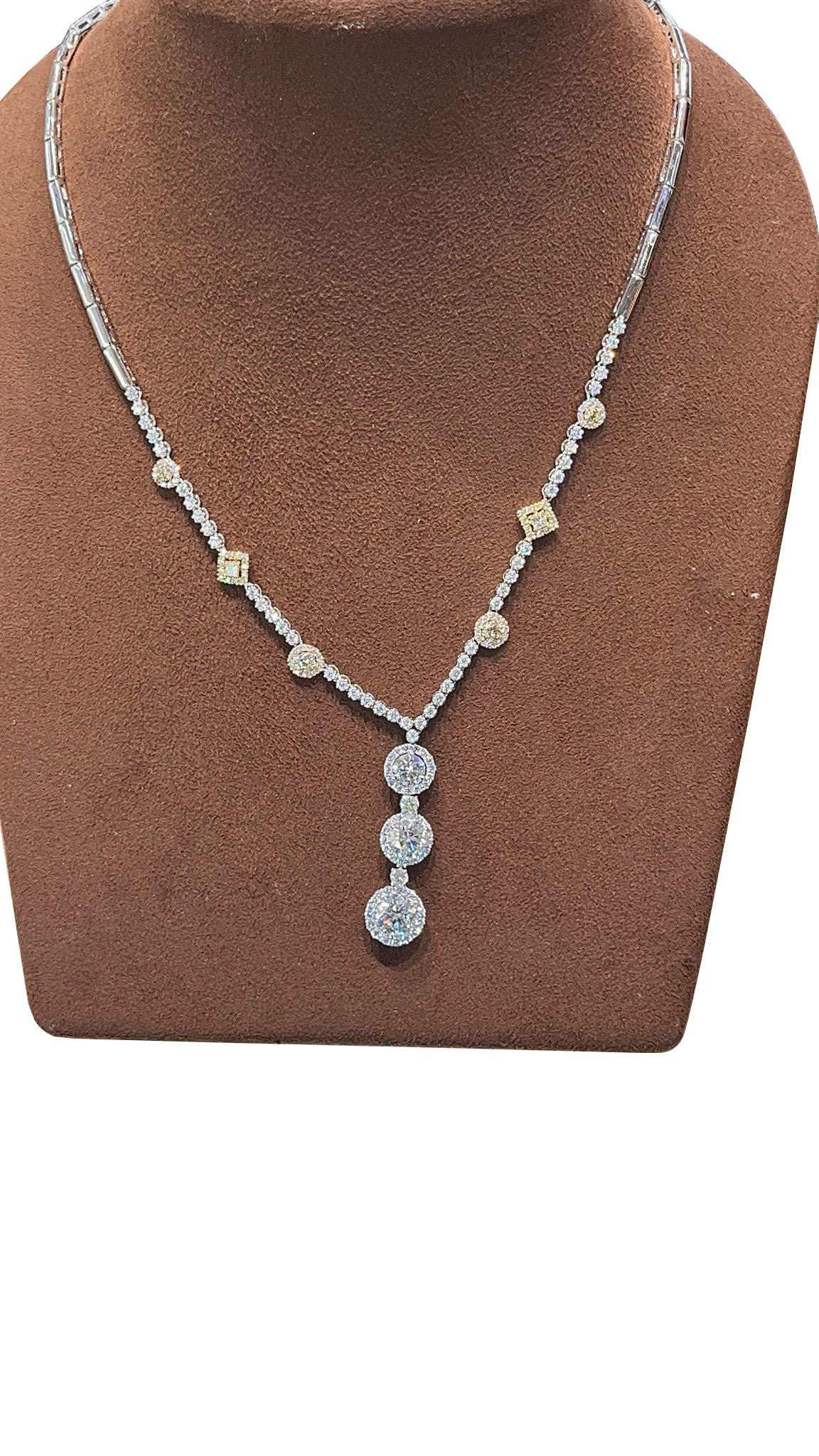 6,5 carati di diamanti naturali a taglio rotondo in oro bianco 18 carati - Collana con ciondolo squisito in vendita 3