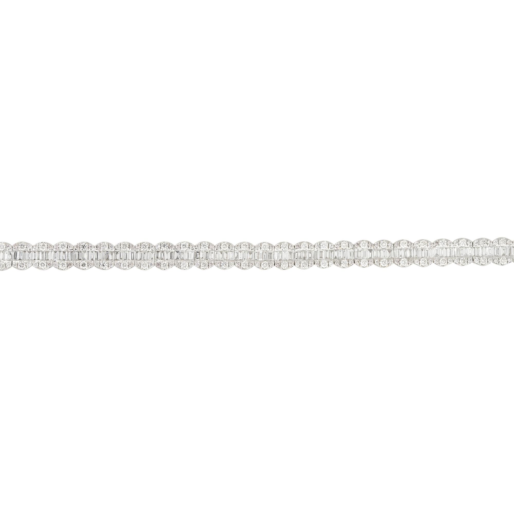 Bracelet en or 18 carats avec diamants taille ronde brillants et baguettes de 6,5 carats Pour femmes en vente
