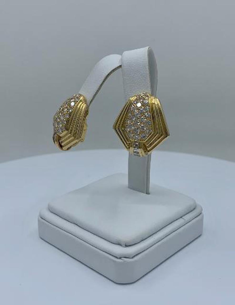 Art Deco Style 6.5 Carat VVS1 F Color Diamond Earrings in 18 Karat Yellow Gold For Sale 5