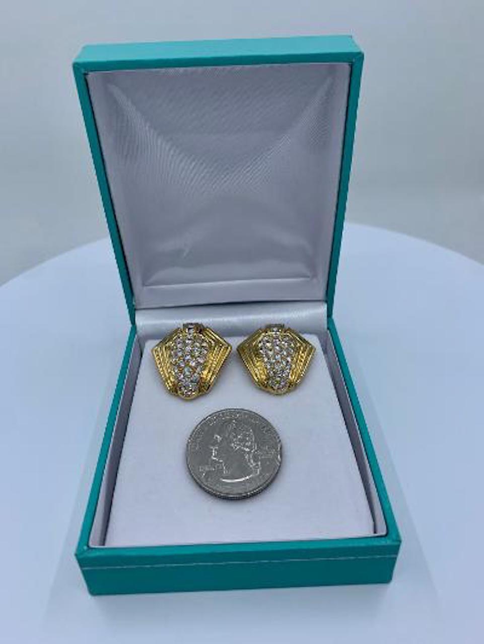 Art Deco Style 6.5 Carat VVS1 F Color Diamond Earrings in 18 Karat Yellow Gold In Excellent Condition For Sale In Tustin, CA