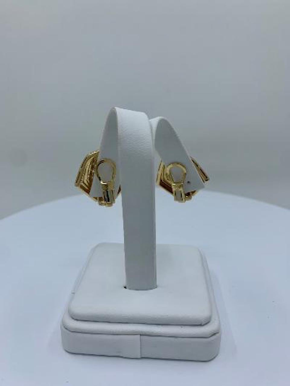 Boucles d'oreilles de style Art déco en or jaune 18 carats avec diamants de 6,5 carats de couleur F VVS1 en vente 3
