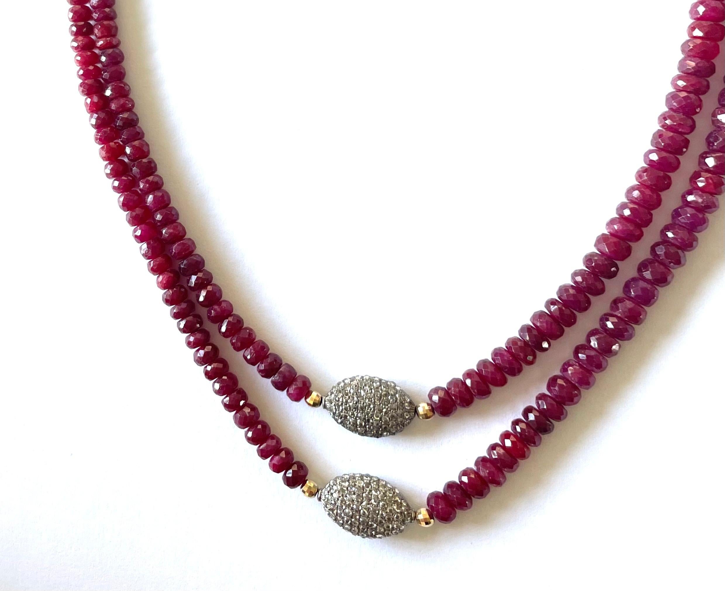 Rubin 65 Karat und Pave Diamant Tafelaufsatz Akzent Halskette (Perle) im Angebot