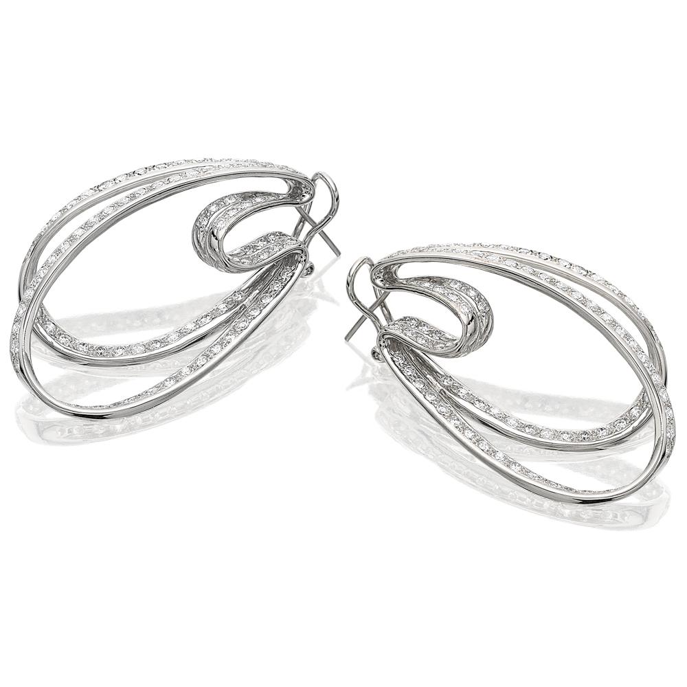 Oval Shape Multistrand Diamond 6.50cts Hoop Earrings Set In 18K White Gold In Excellent Condition For Sale In London, GB