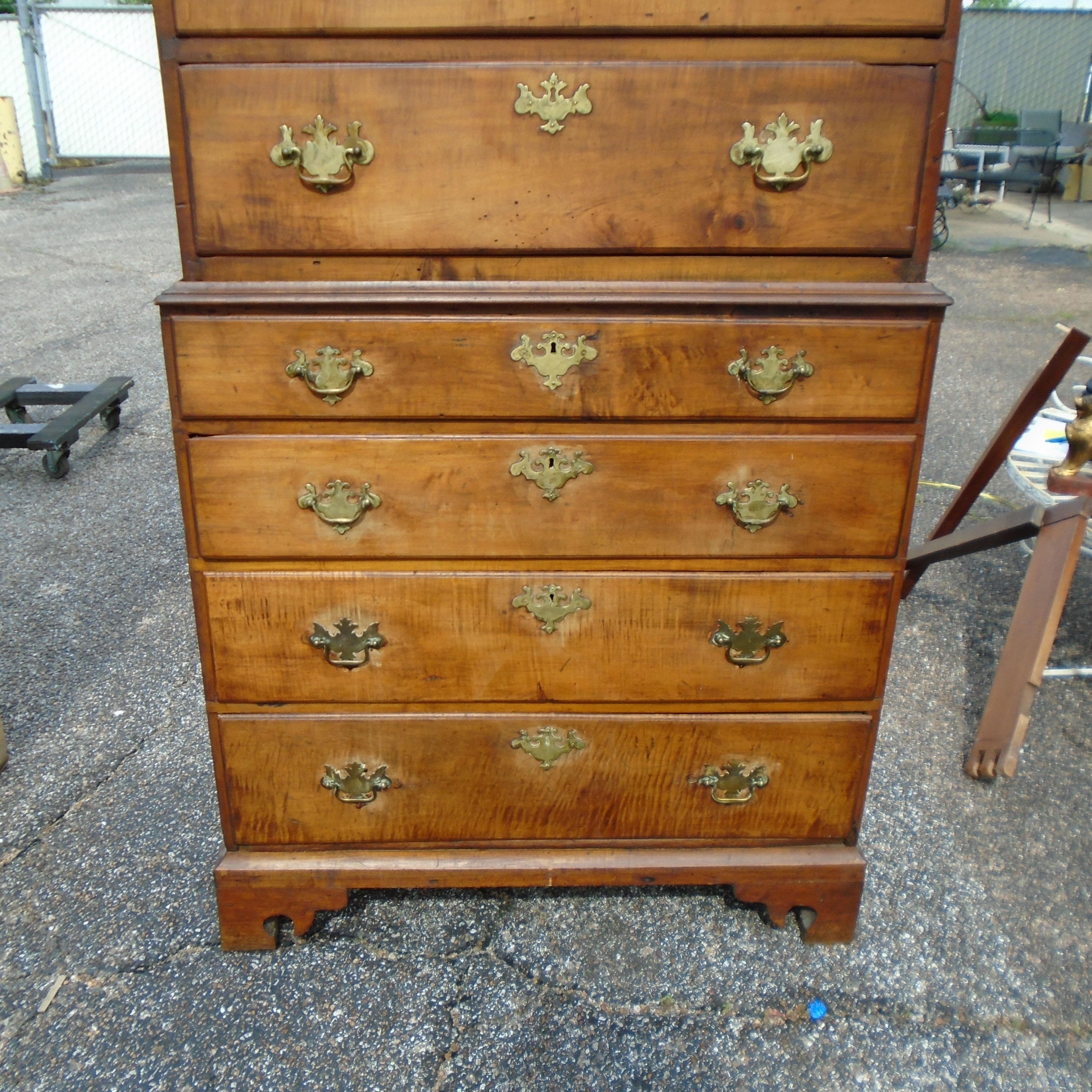 6.5 Late 19th Century English George III Graduated Chest of Drawers For Sale 2
