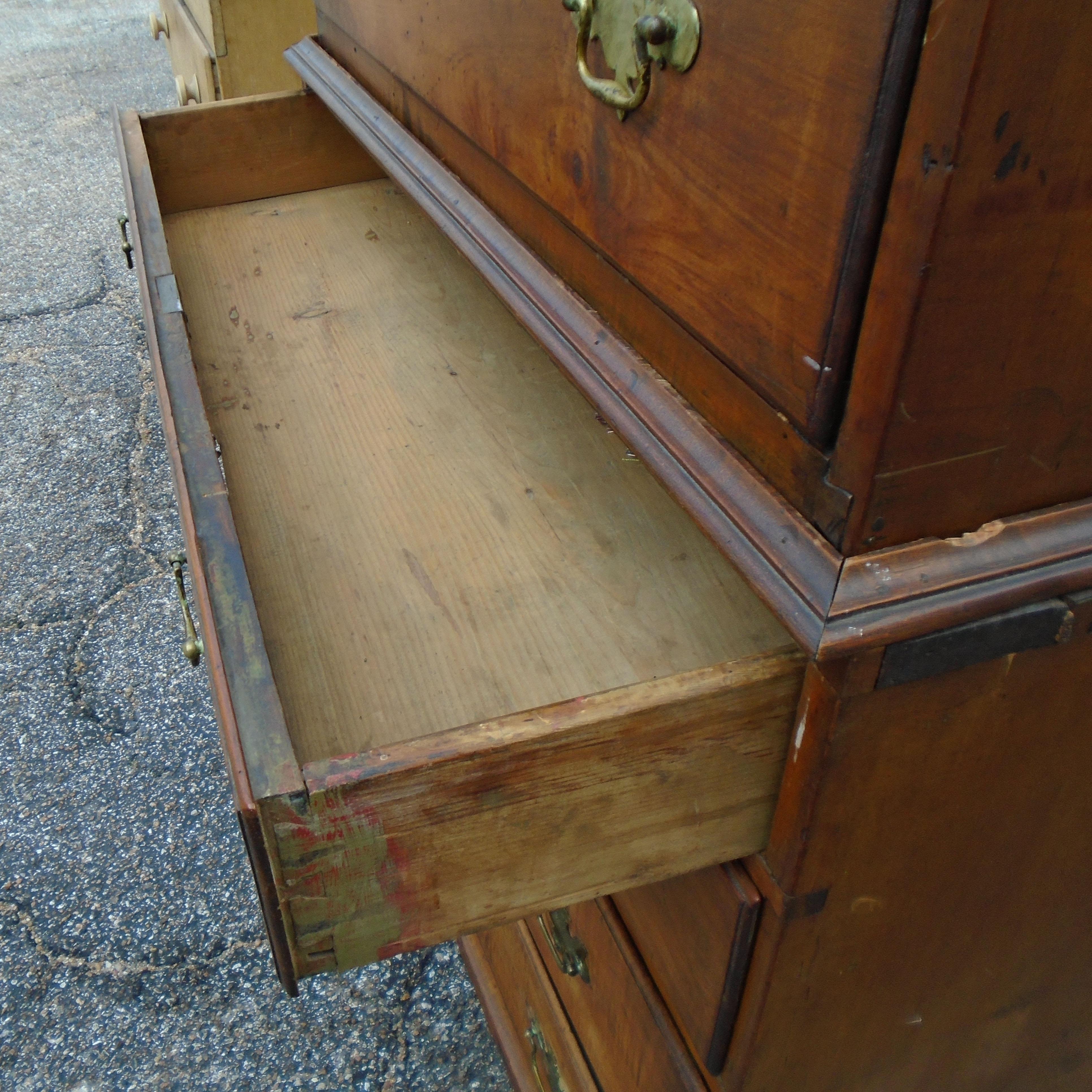 6.5 Late 19th Century English George III Graduated Chest of Drawers For Sale 3