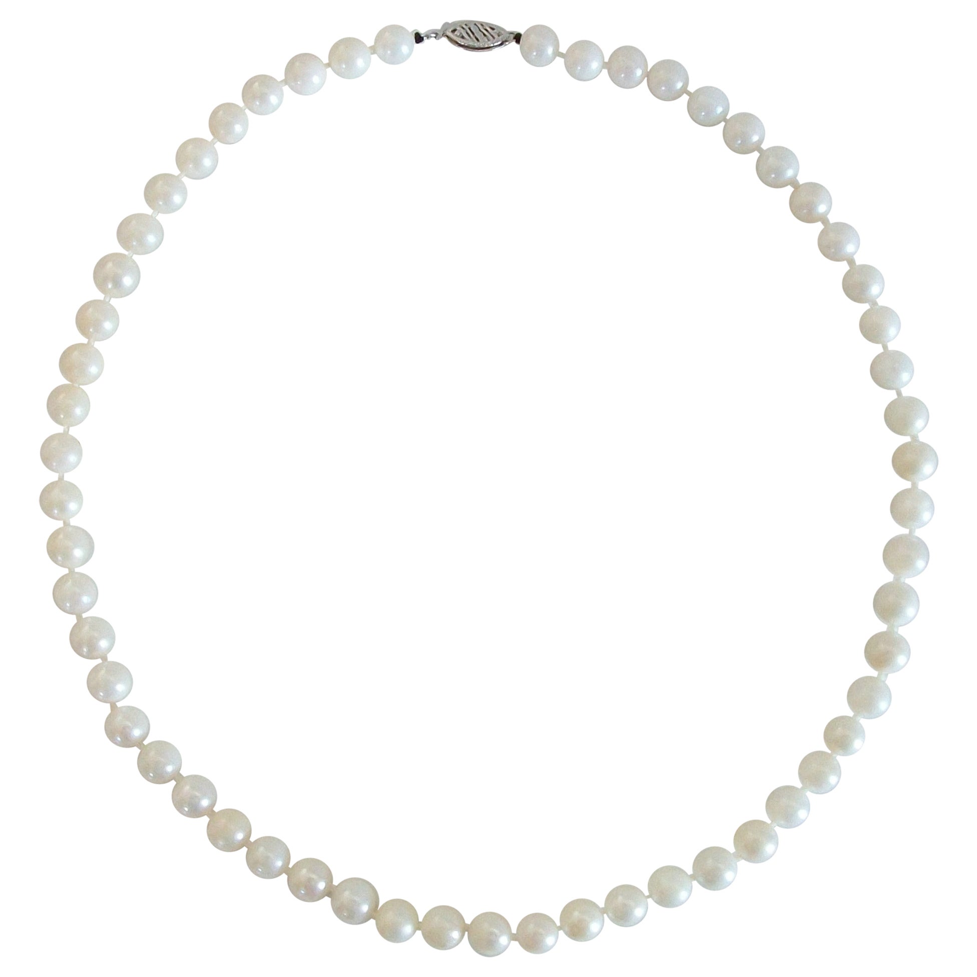6,5 mm. Collana di perle coltivate bianche - Chiusura in oro bianco 14K - S.S. White - Circa 1980 in vendita