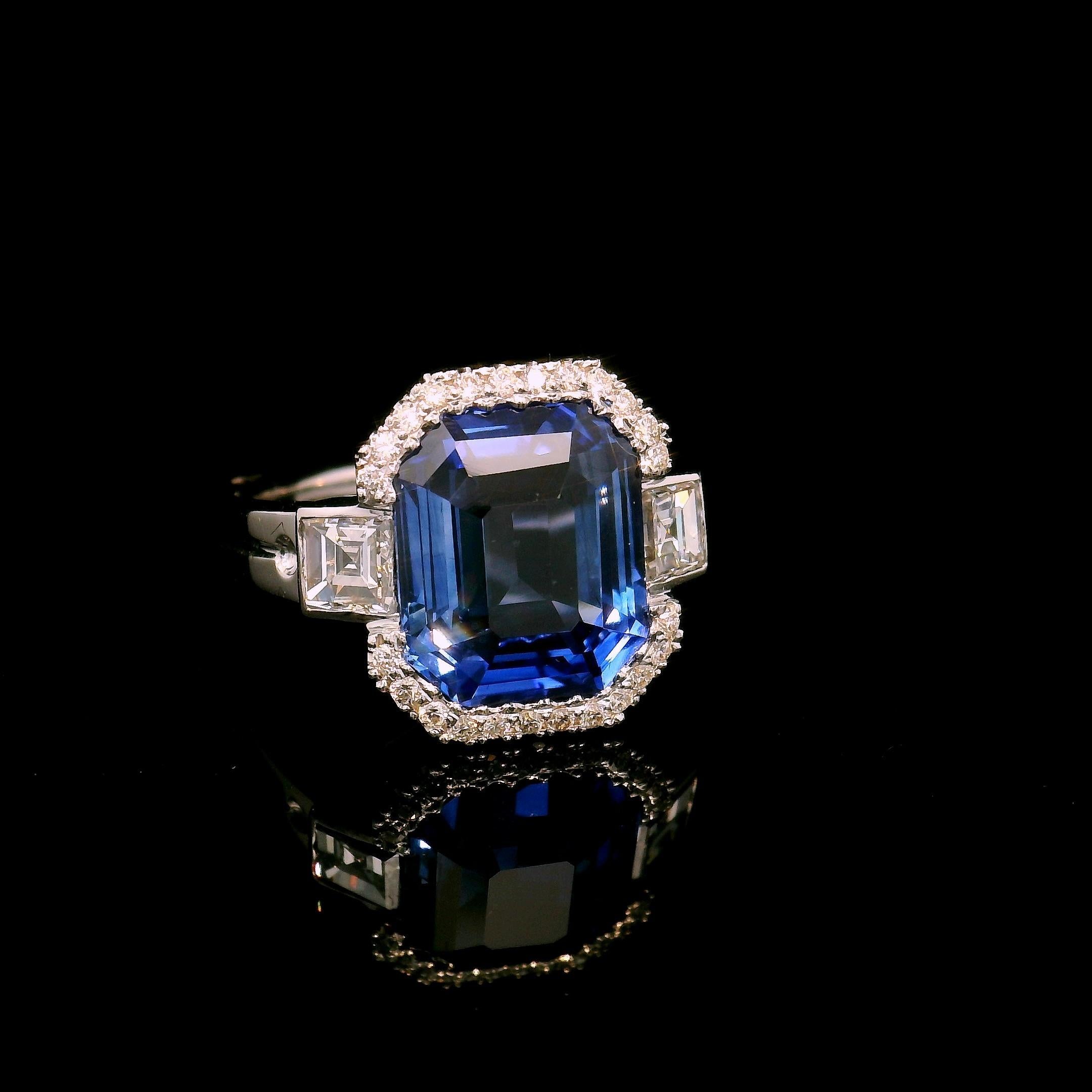 Women's or Men's 6.50 Blue Ceylon sapphire ring For Sale