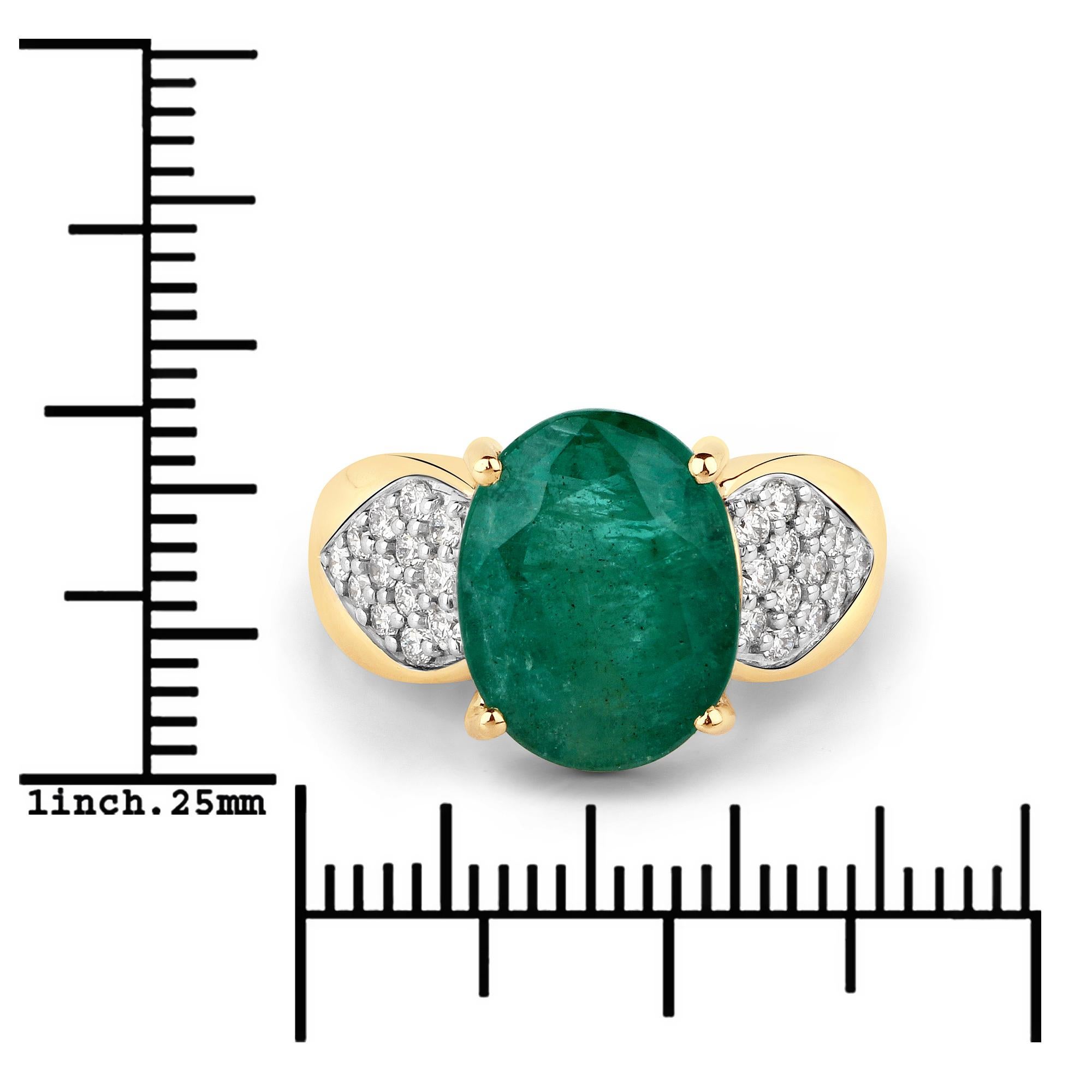 6.50 Carat Brazilian Emerald and Diamond 14 Karat Yellow Gold Cocktail Ring In New Condition In Great Neck, NY