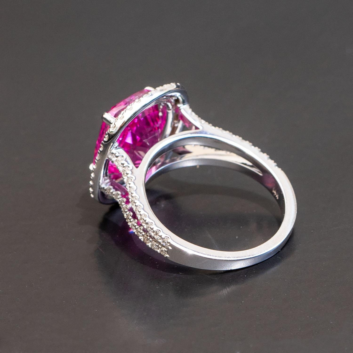 6.50 carat cushion pink sapphire 1.08 carat natural diamonds statement ring In New Condition For Sale In Ramat Gan, IL