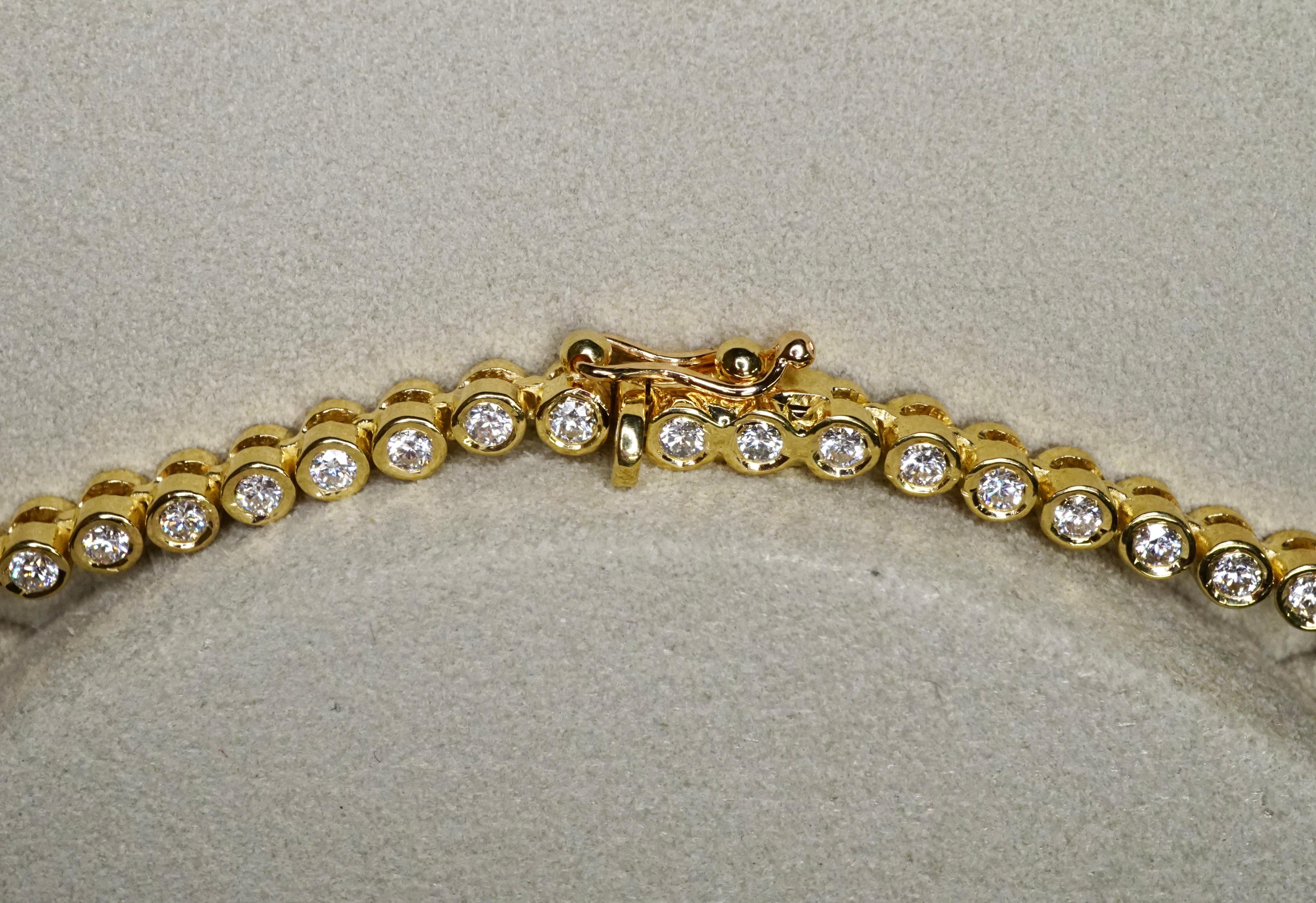 6,50 Karat Diamant-Tennis-Halskette in 18 Karat Gelbgold mit Lünettenfassung im Zustand „Neu“ im Angebot in New York, NY