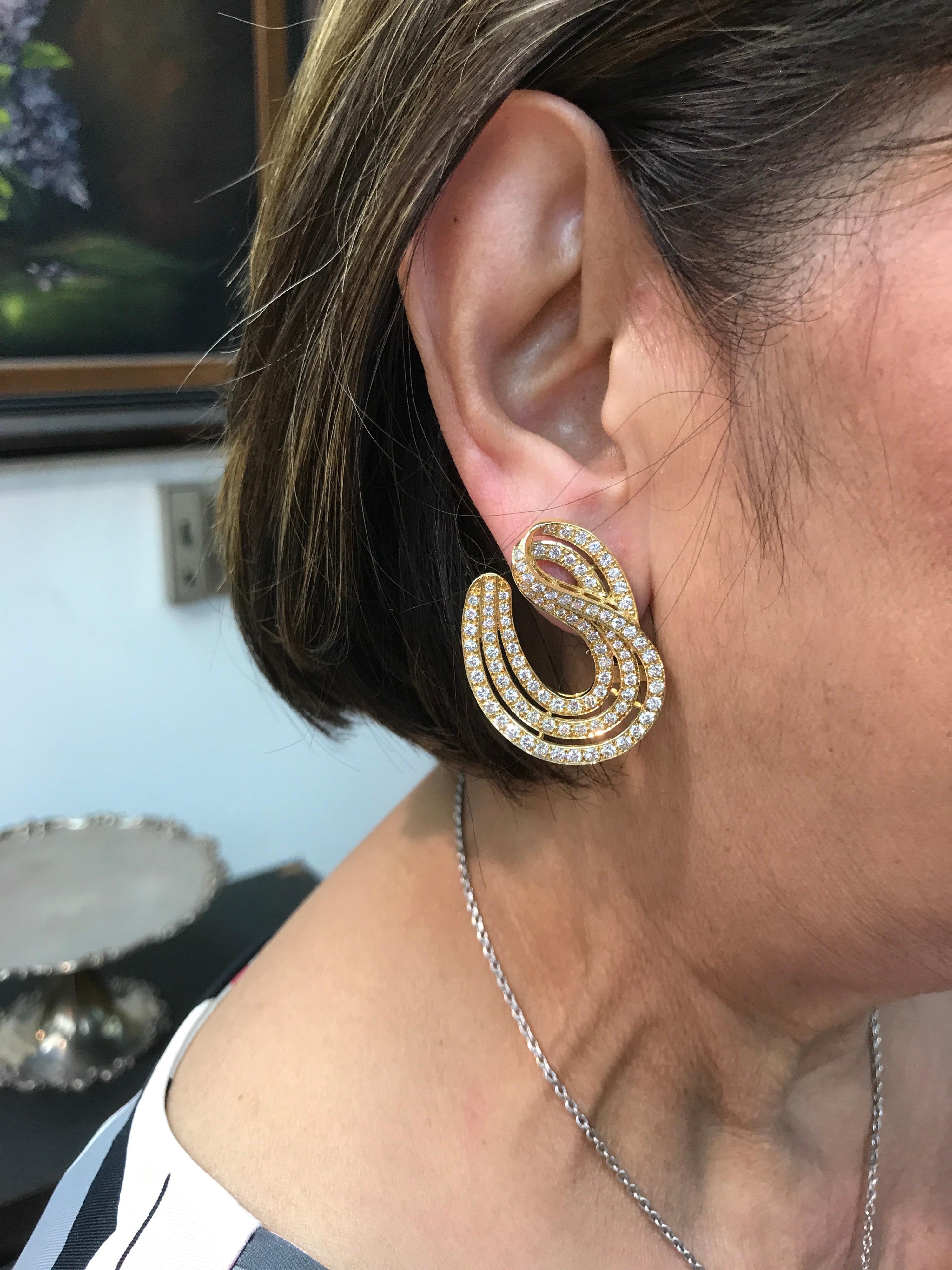 Women's 6.50 Carat Diamond Yellow Gold Swirl Earrings