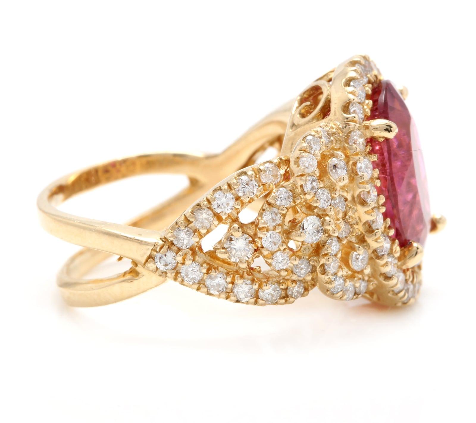 Mixed Cut 6.50 Carat Impressive Natural Rubellite and Diamond 14 Karat Yellow Gold Ring For Sale
