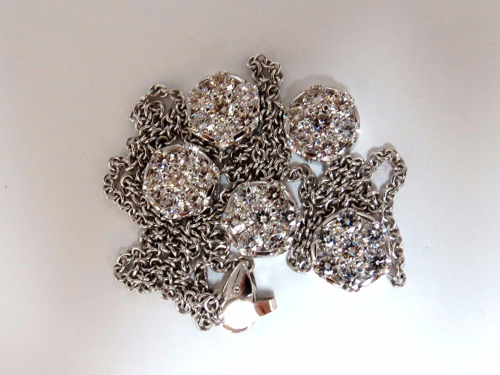 Collier à cinq grappes de diamants naturels de 6,50 carats en forme de fleur en or 14 carats en vente 2