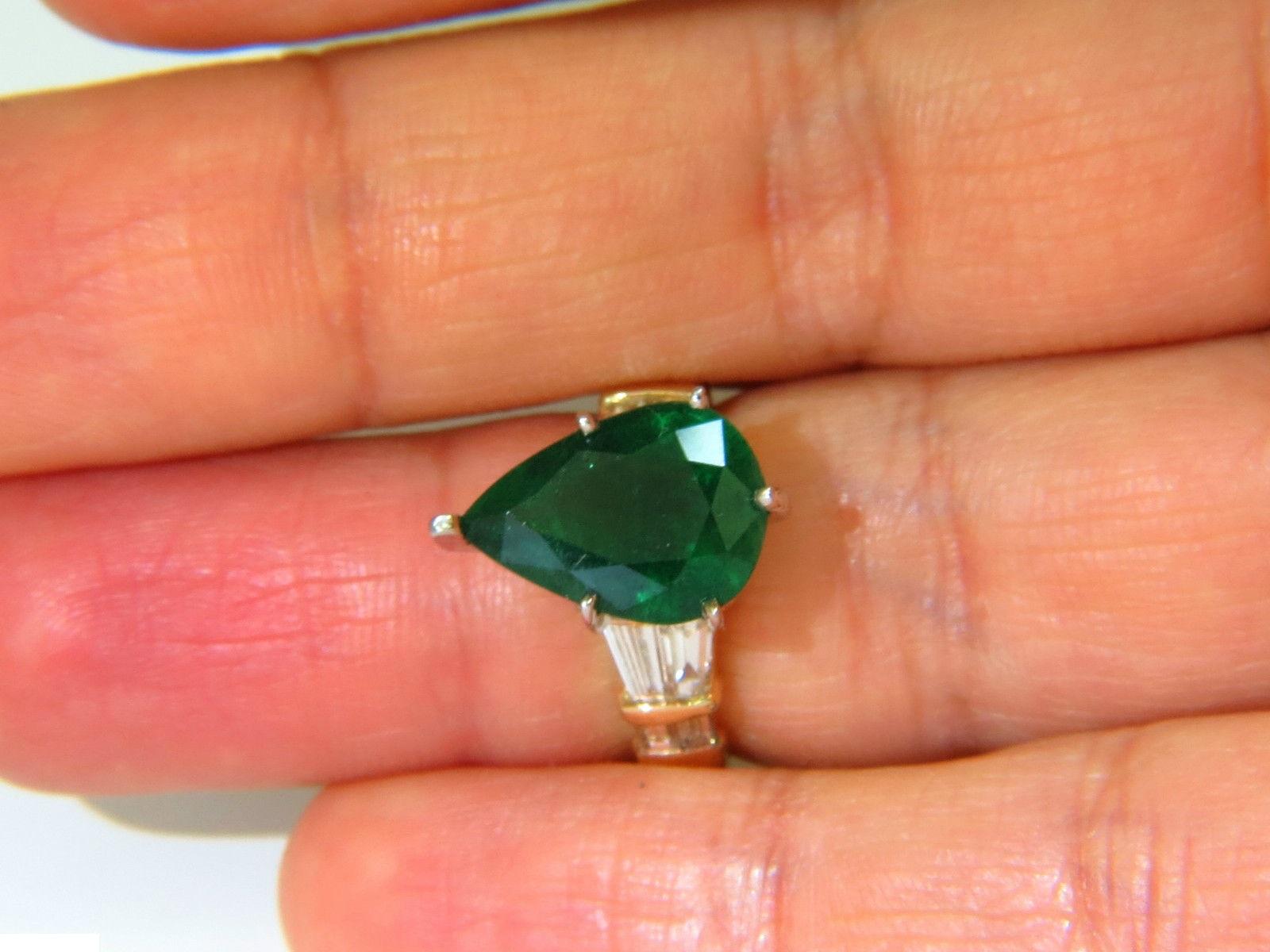 6.50 Carat Natural Emerald Diamond Ring 14 Karat In New Condition In New York, NY