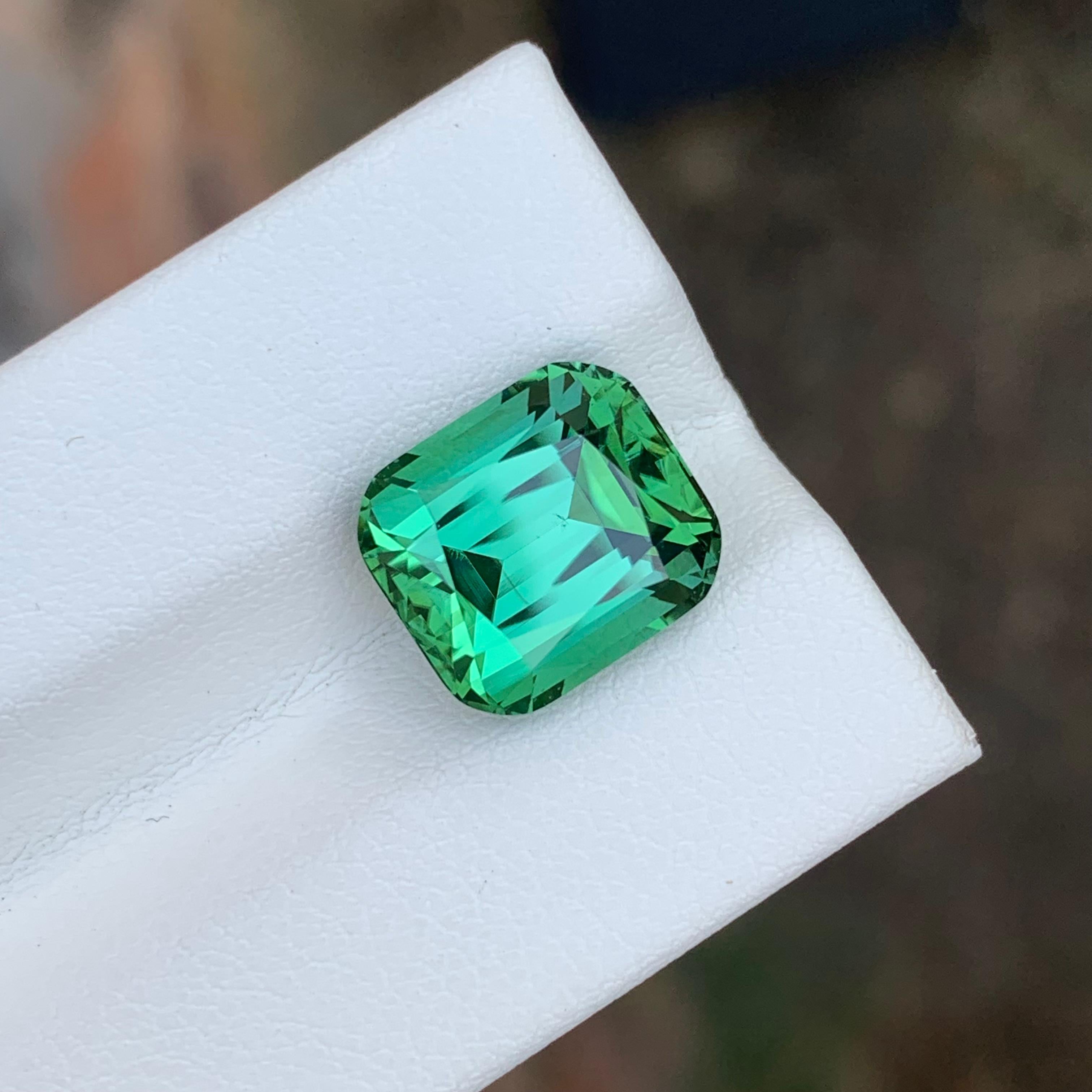 6.50 Carat Natural Loose Green Tourmaline Cushion Shape Gemstone (Tourmaline verte en forme de coussin) Neuf - En vente à Peshawar, PK