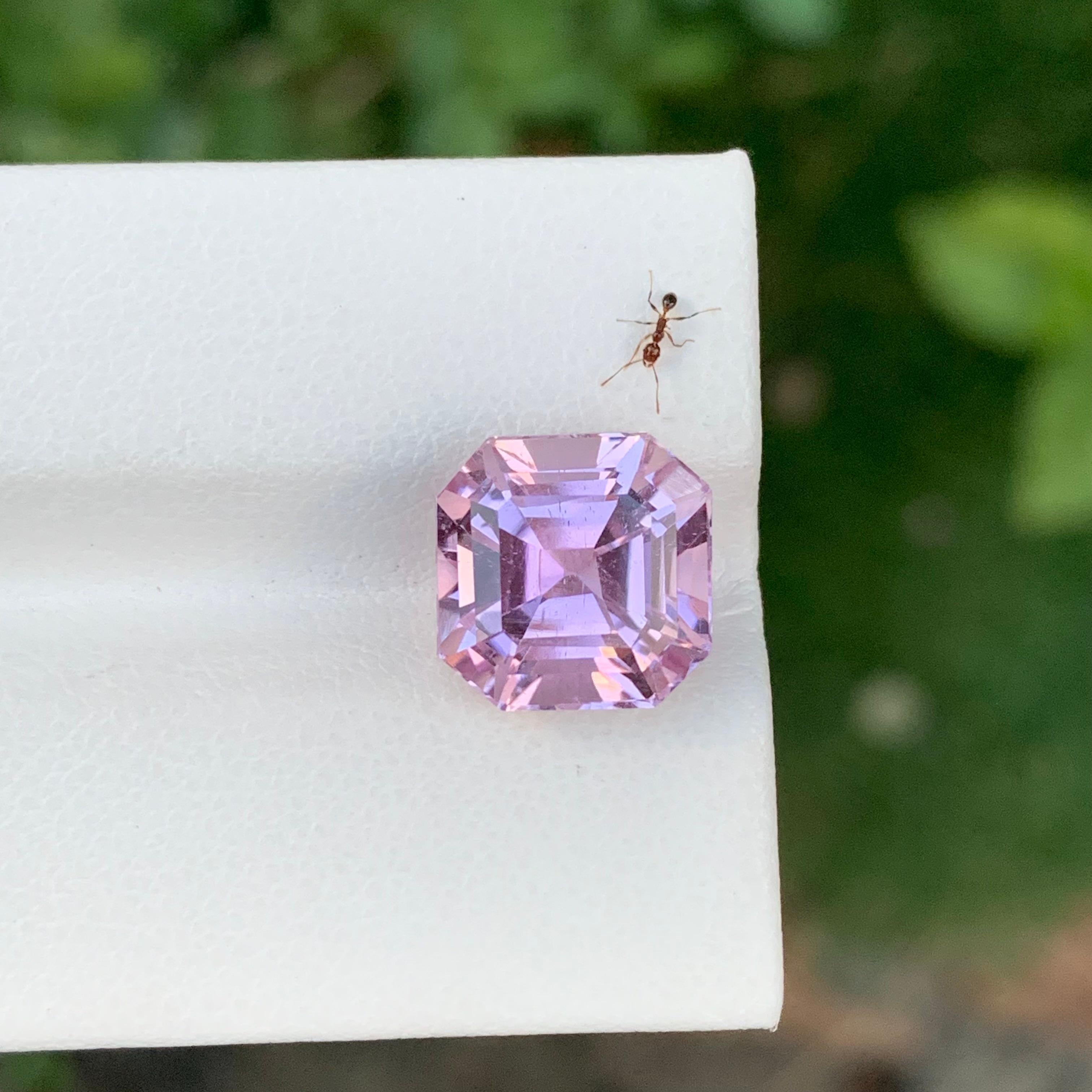 Women's or Men's 6.50 Carat Natural Loose Pink Kunzite Asscher Cut Gem For Jewellery Making  For Sale
