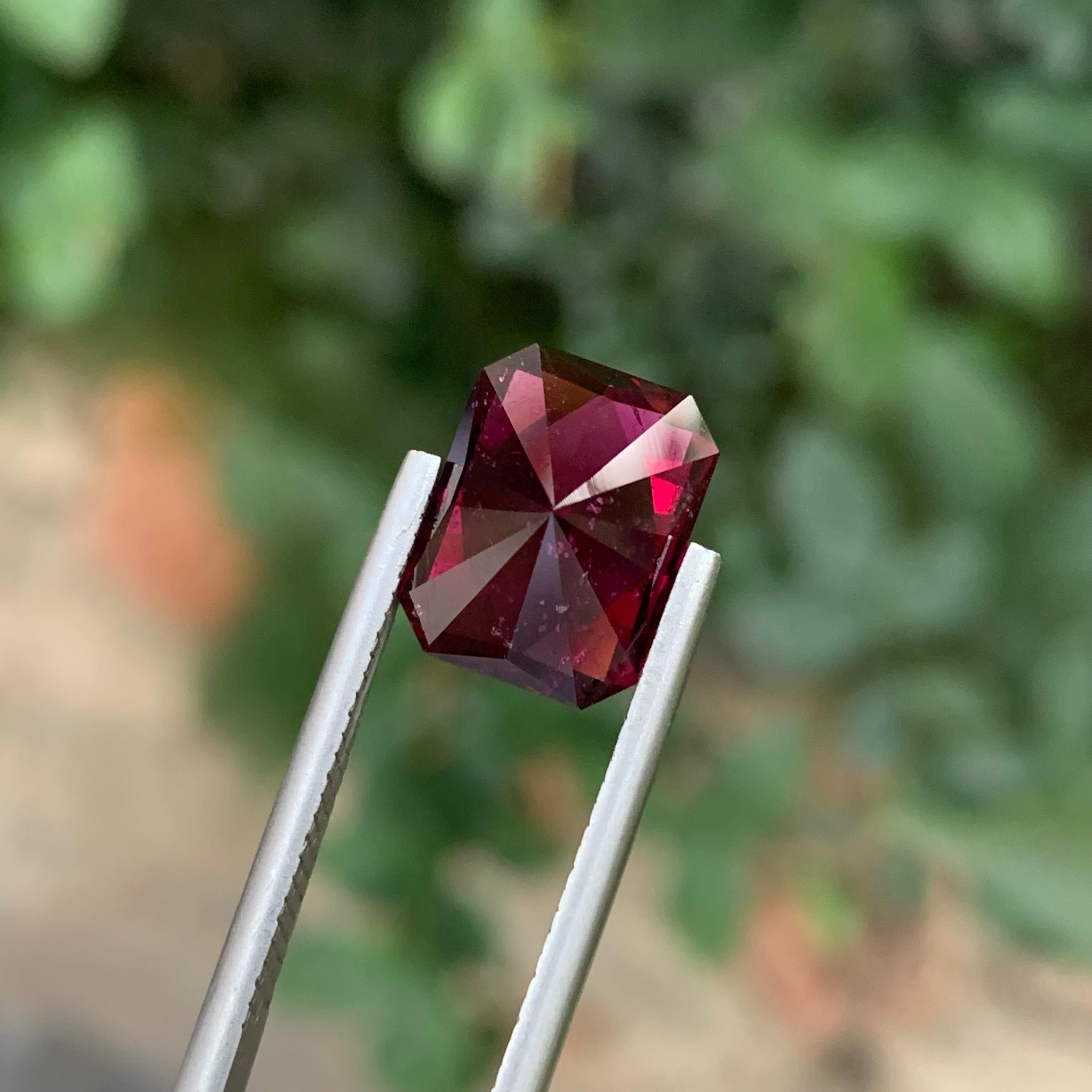 6.50 Karat natürlicher loser Rhodolith Granat Smaragd Form Edelstein (Smaragdschliff) im Angebot