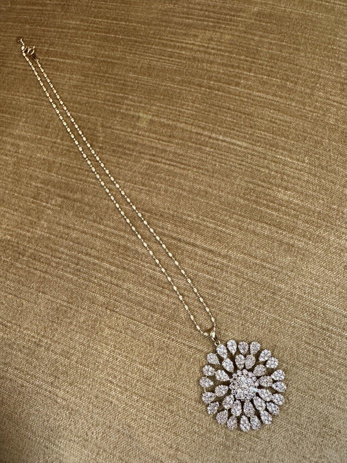 Women's 6.50 carat Pave Diamond Flower Medallion Pendant Necklace 18k Yellow Gold For Sale