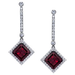Pendants d'oreilles en or blanc avec tourmaline rouge et diamants de 6,50 carats au total