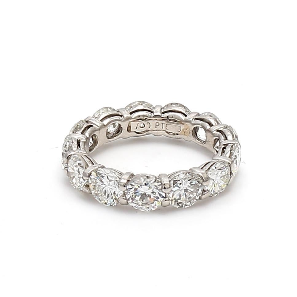 Anello a fascia per l'eternità in platino con diamante tondo Brilliante G VS2 da 6,50 carati In condizioni buone in vendita a New York, NY