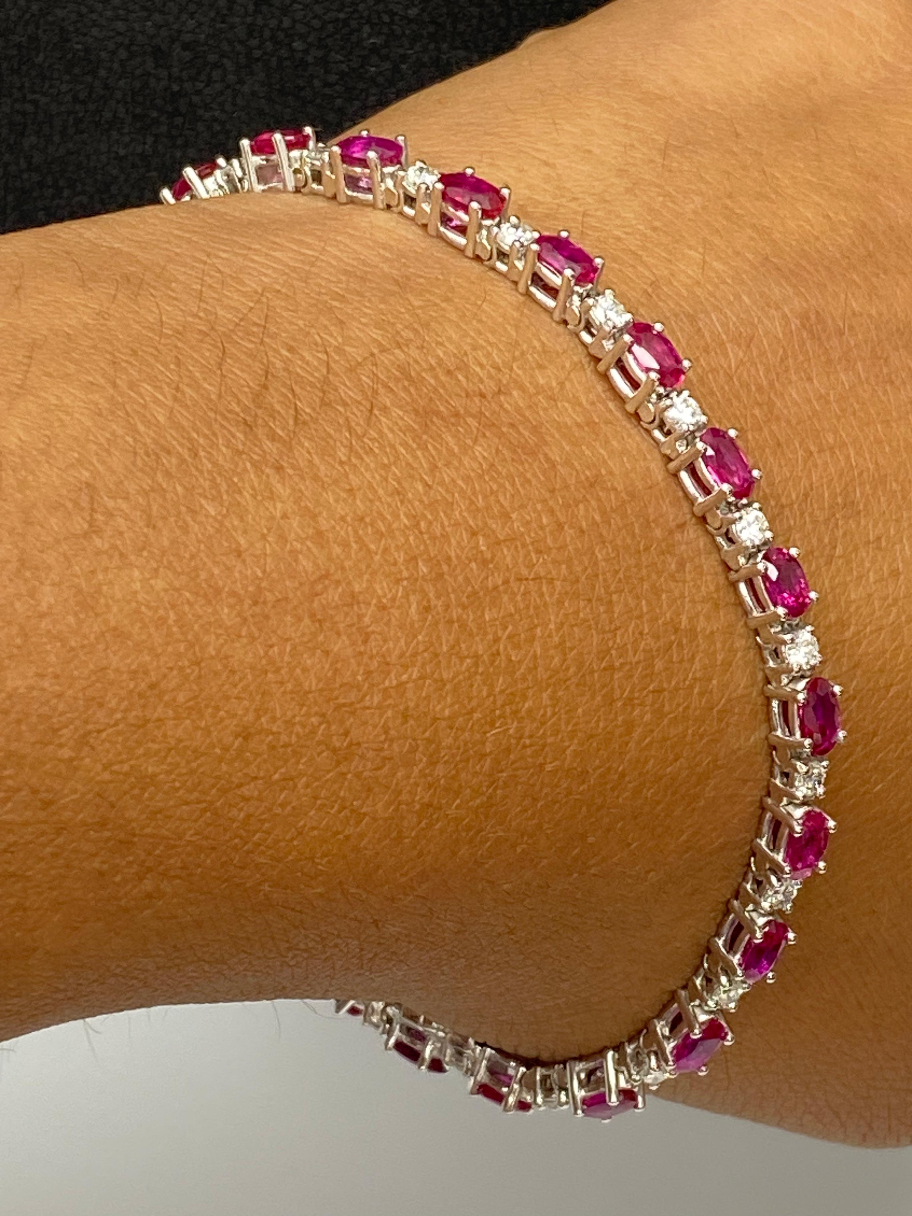 6,50 Karat Rubin und Diamant-Tennisarmband aus 14K Weißgold (Zeitgenössisch) im Angebot