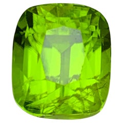 6.50 Carat Vivid Green Natural Peridot Cushion Cut Loose Gemstone from Pakistan