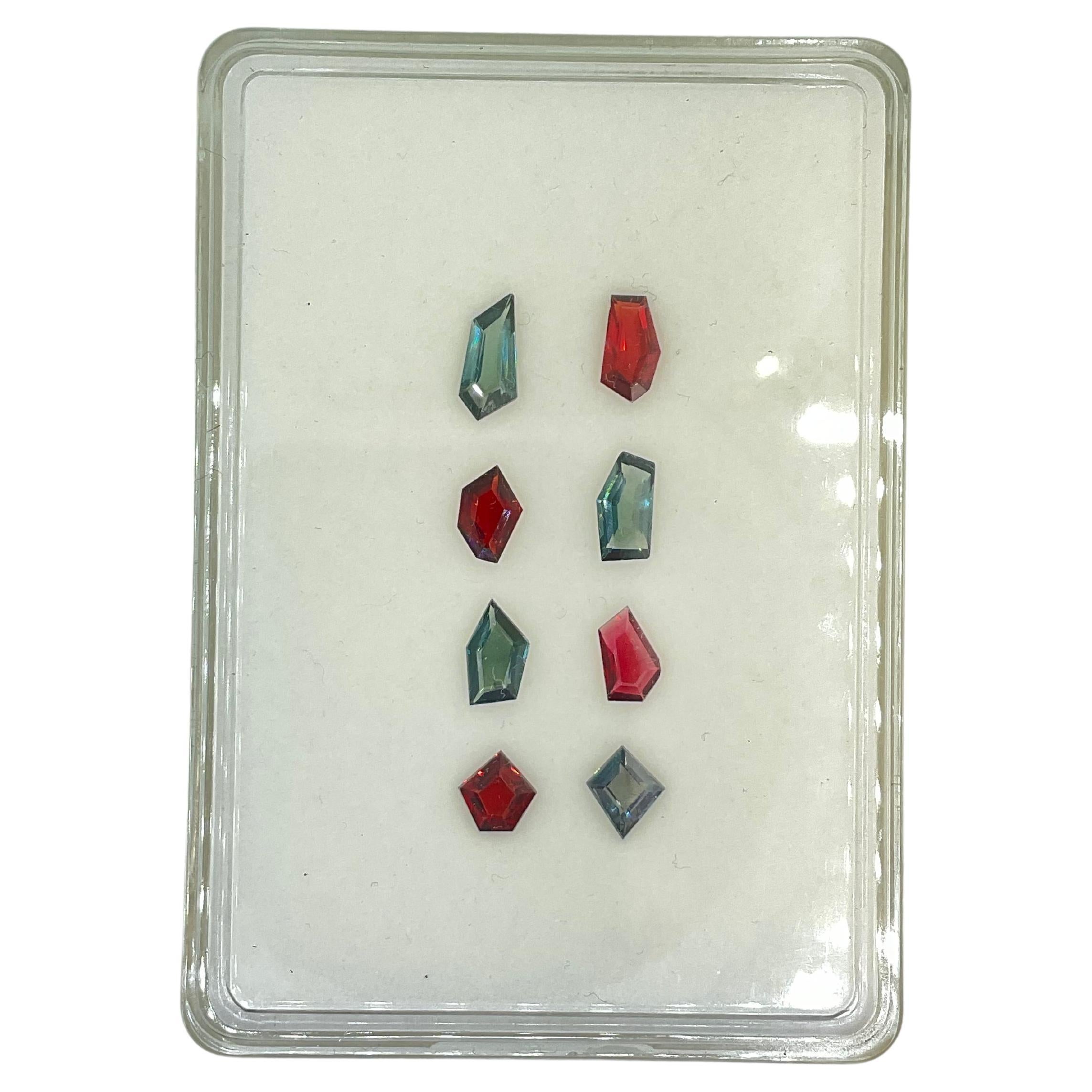 6.50 Carats Grey & Red Spinel Fancy Cut Stone Natural Gem For fine earrings For Sale