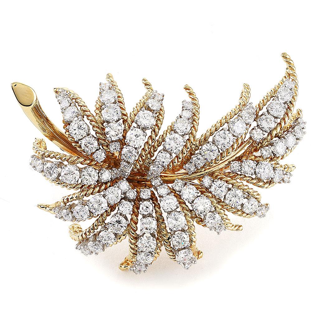 Round Cut 6.50 CTTW Diamond Leaf Style Pin in Yellow Gold For Sale
