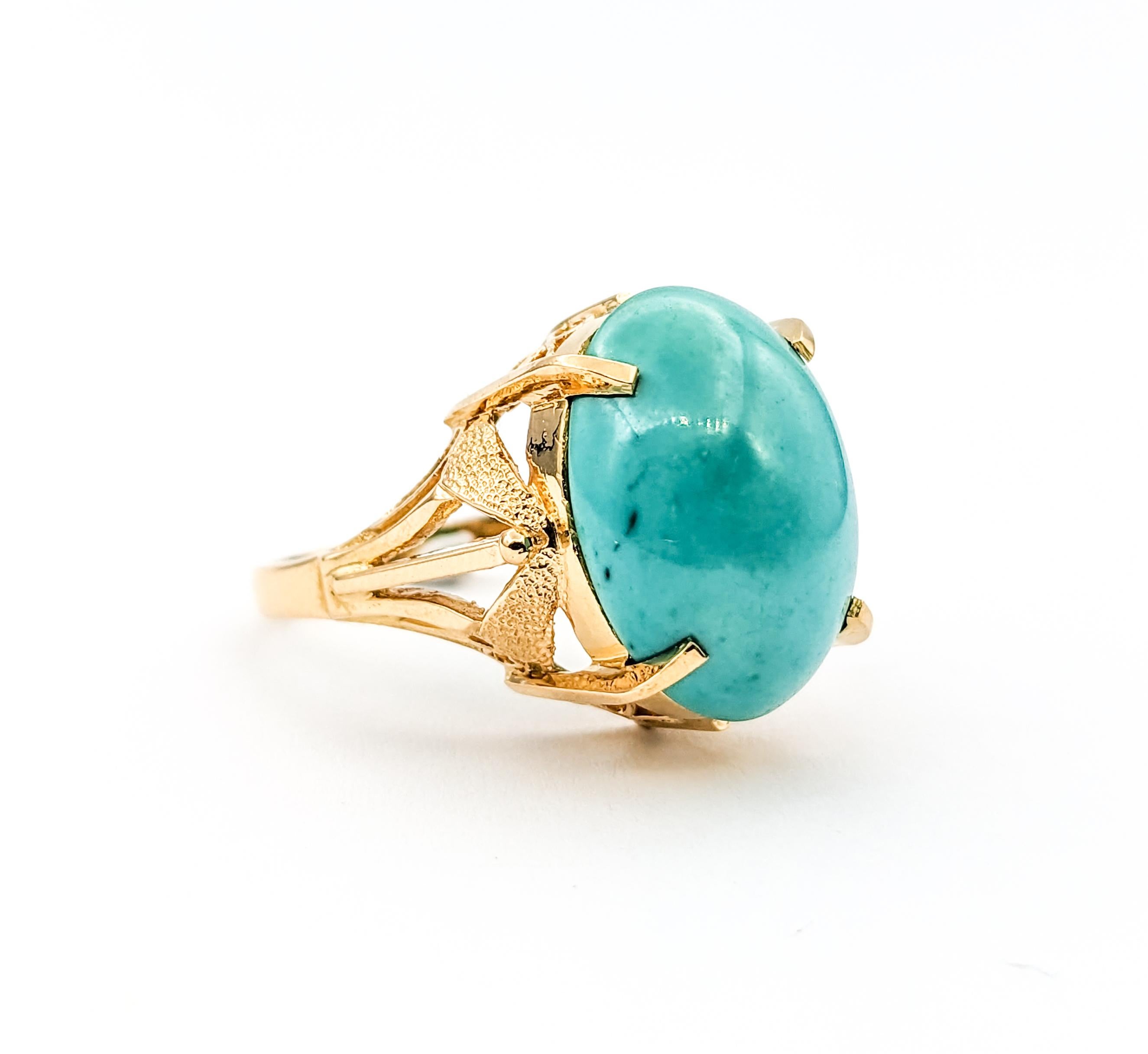 6.50ct Cabochon Turquoise In Yellow Gold For Sale 3
