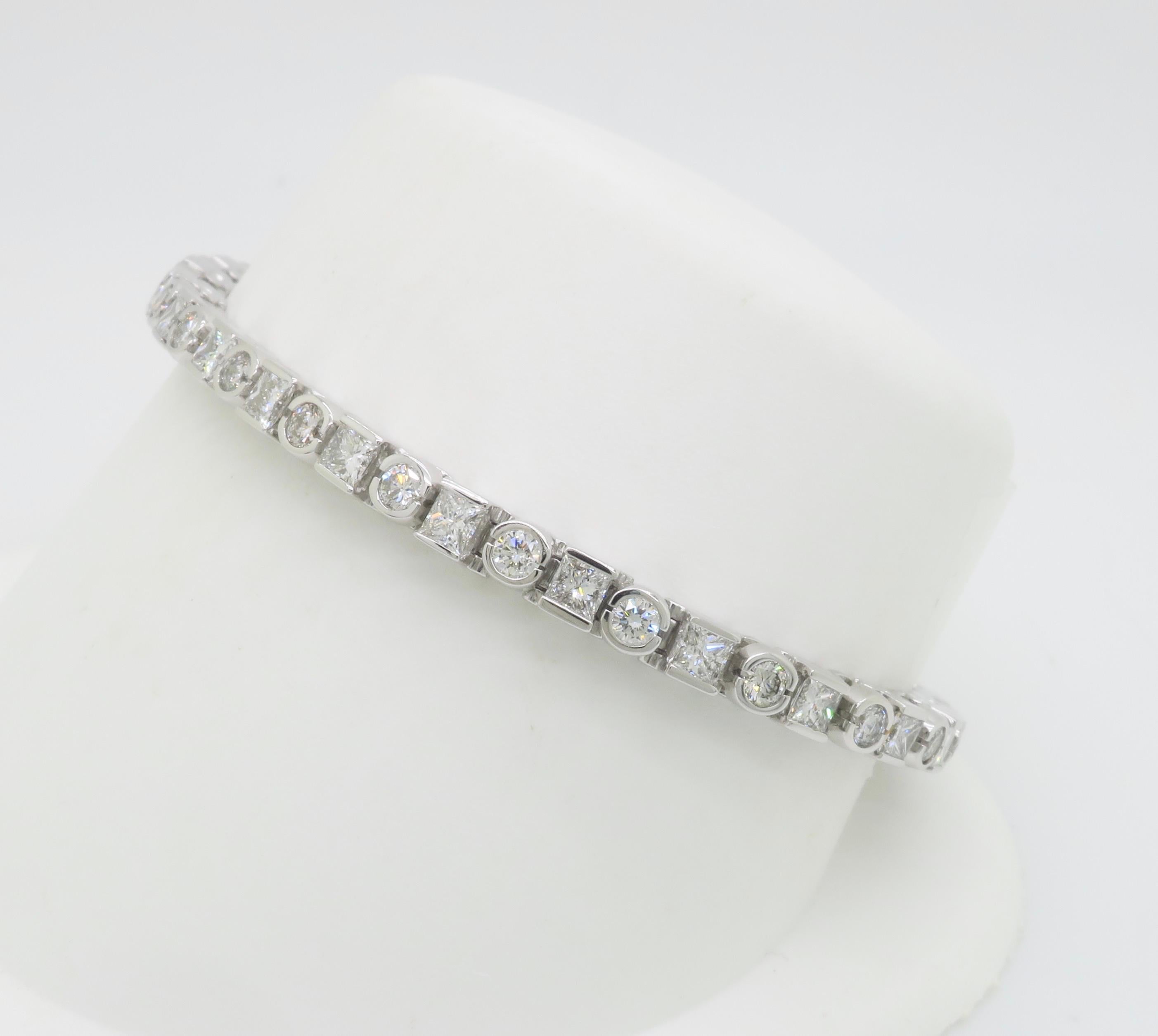 Women's 6.50CTW Diamond Bracelet made with Princess & Round Brilliant cut Diamonds