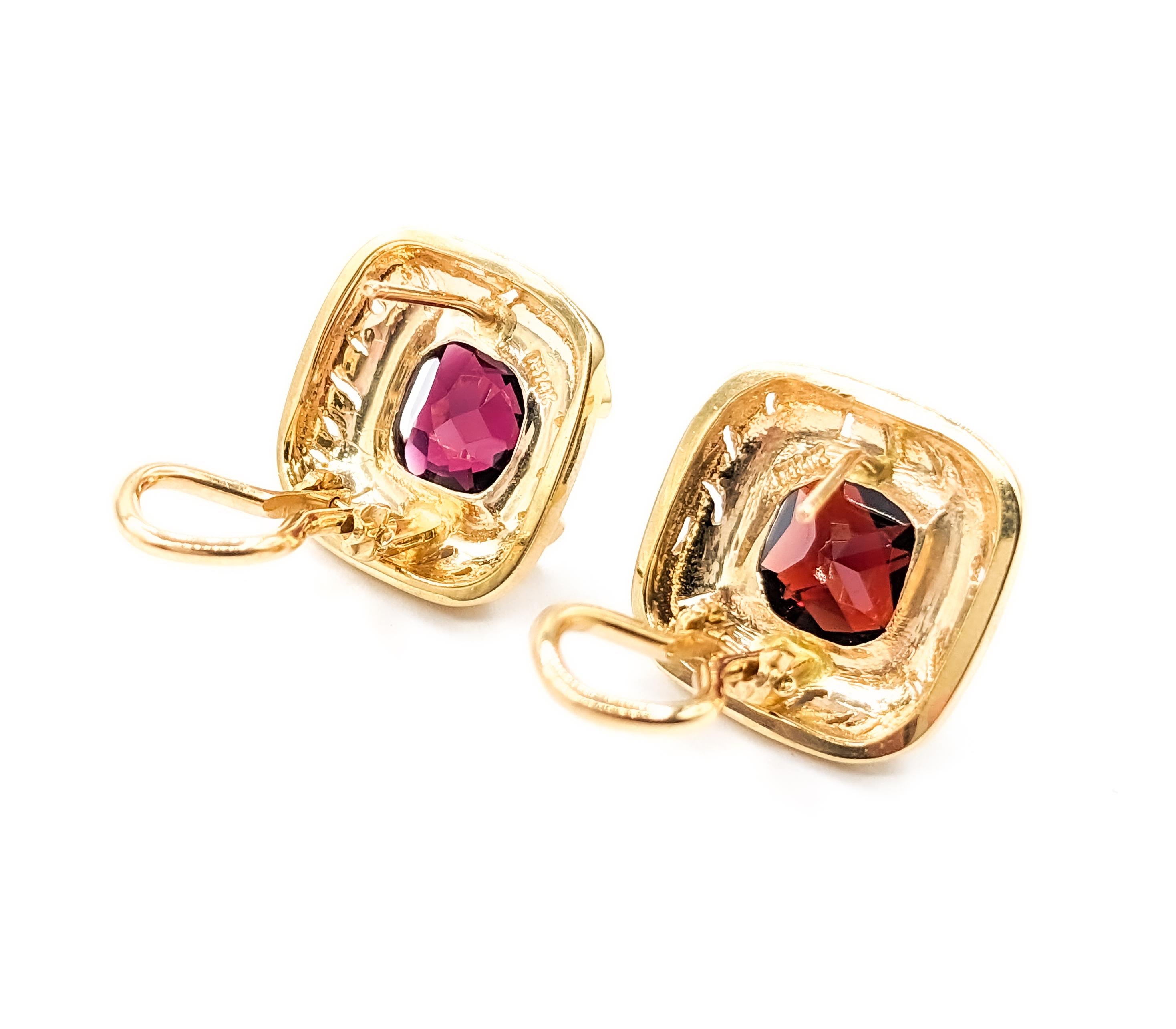 6.50ctw Garnets Stud Earrings In Yellow Gold In Excellent Condition For Sale In Bloomington, MN