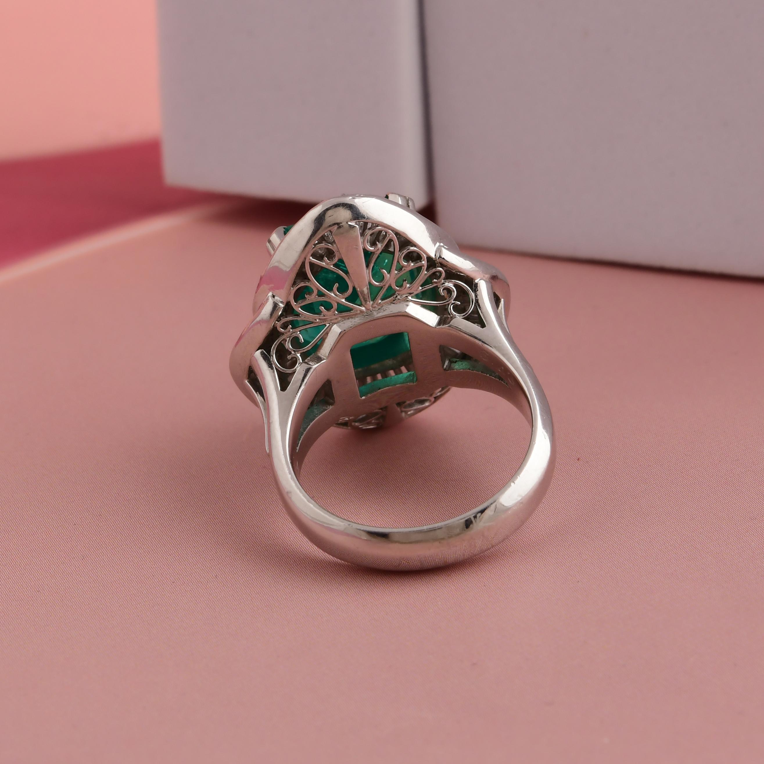 For Sale:  6.51 Carat Colombian Emerald 4 Carat VS Clarity Diamond Platinum Cocktail Ring 5
