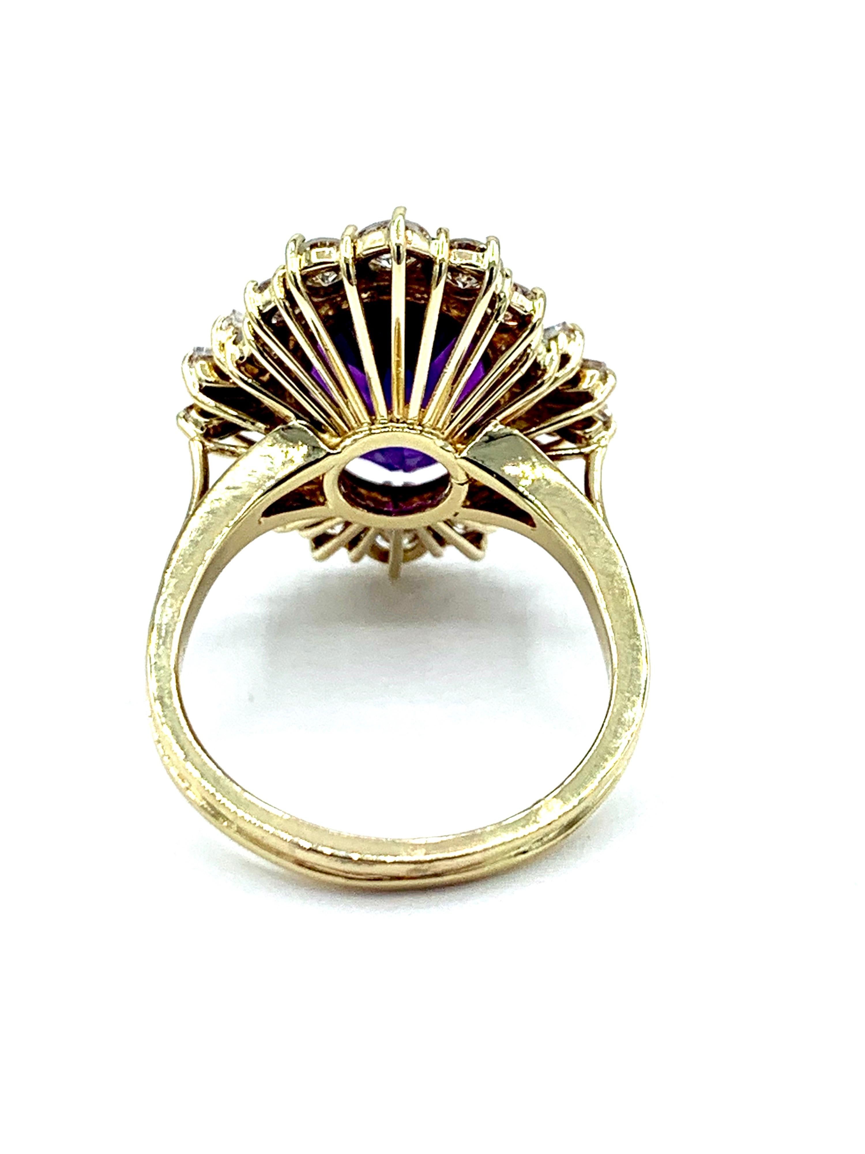 6.51 Carat Oval Amethyst and Diamond Yellow Gold Cocktail Ring In Excellent Condition In Chevy Chase, MD