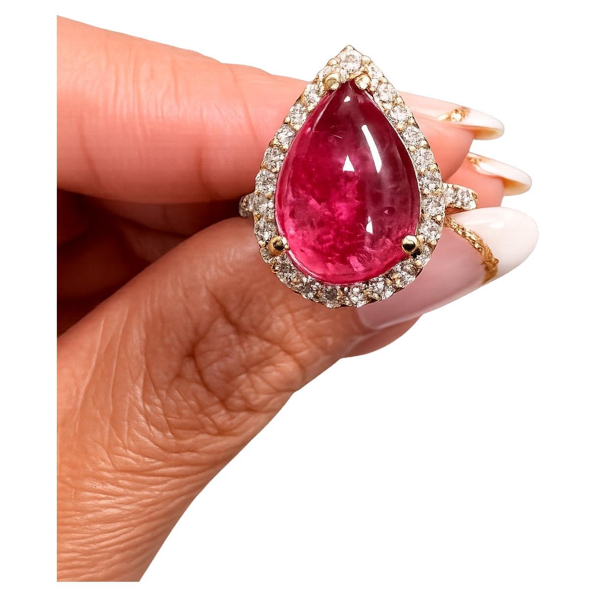 Anello da cocktail in oro giallo con diamante e tormalina rosa da 6,51 carati in vendita