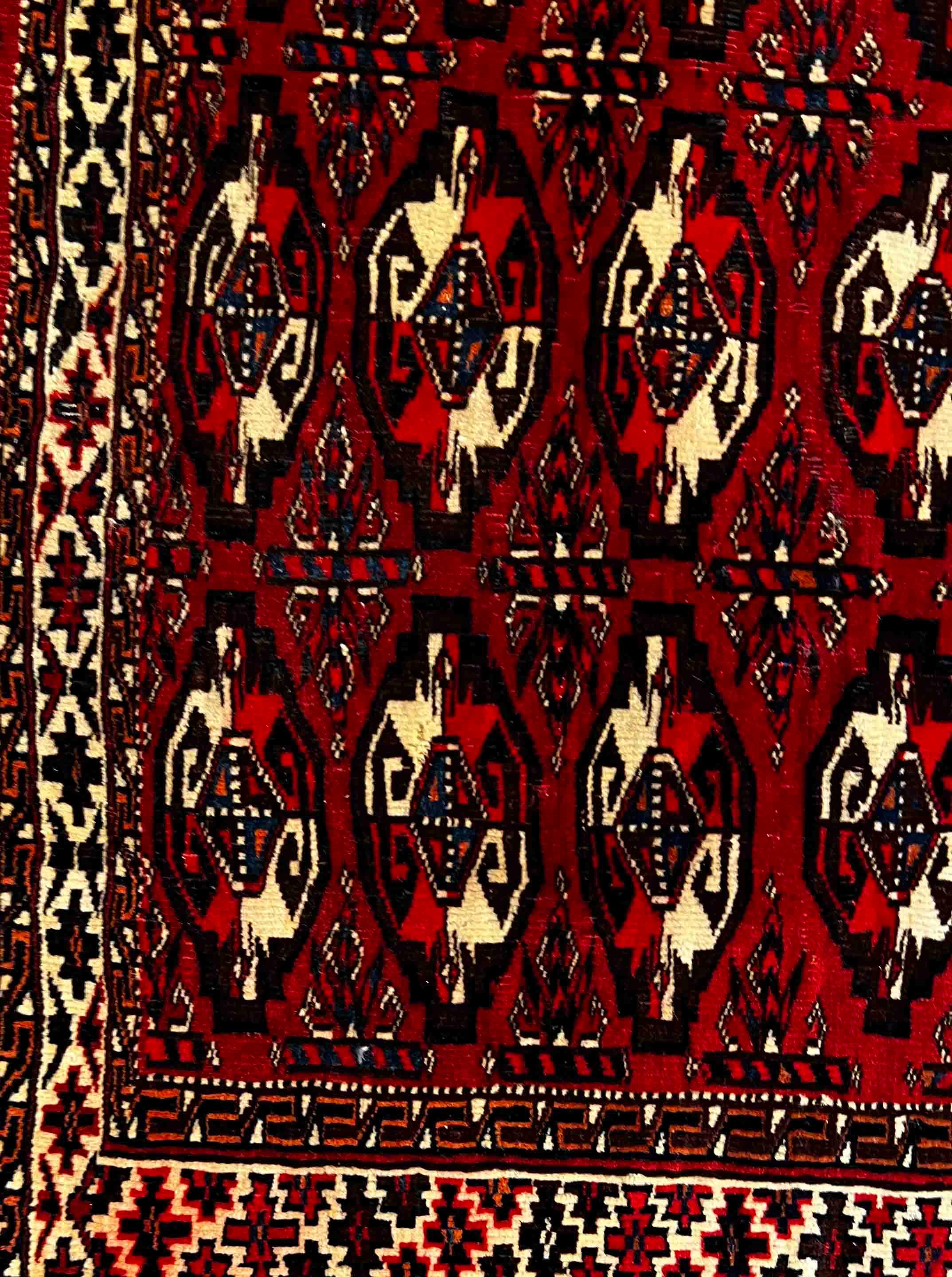 651 - Turkmène Tekke Chuval Teppich:: 19. Jahrhundert im Angebot 3