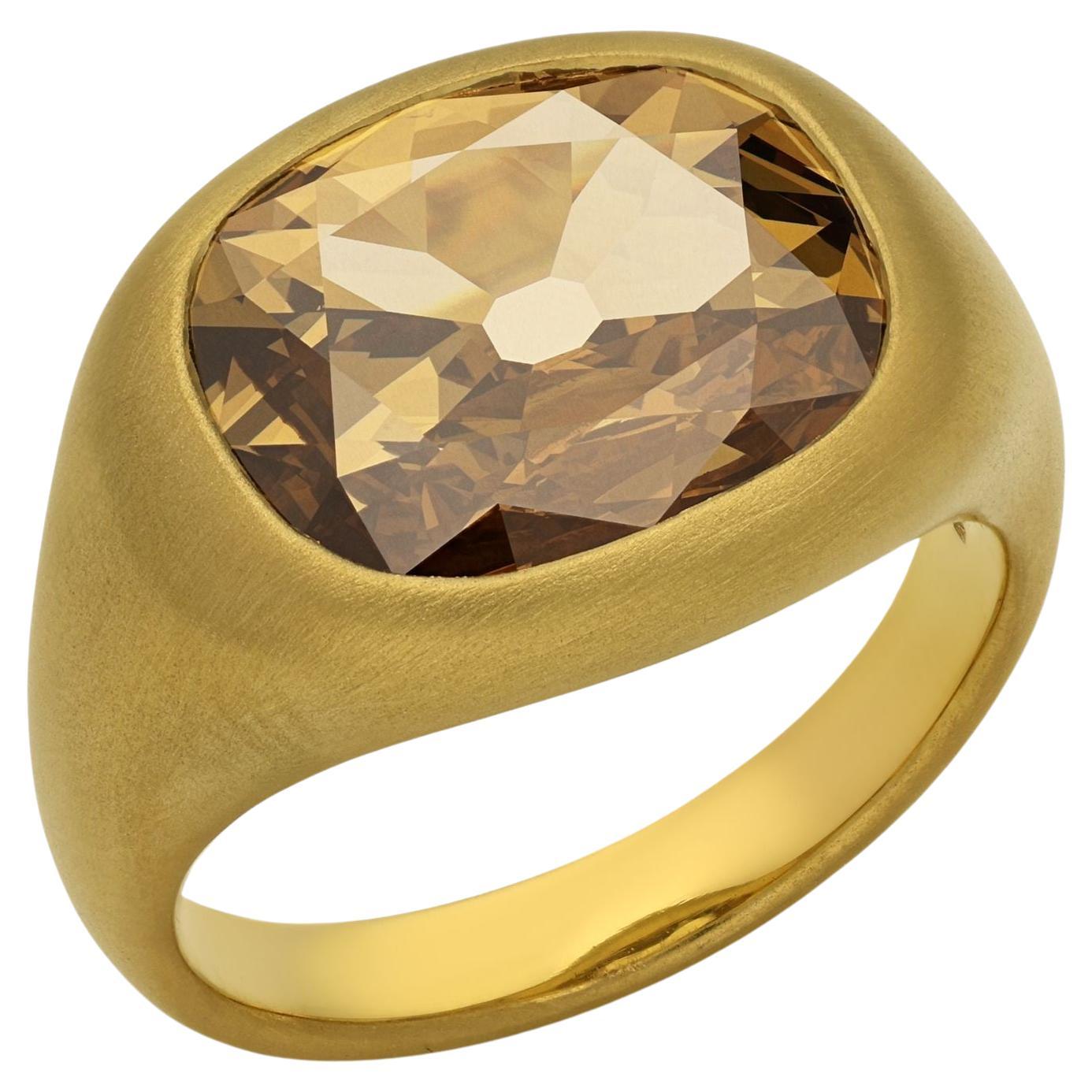 Bague en or 22ct de 6.51ct Old Mine Cushion Cut Fancy Dark Colour Diamond Ring en vente
