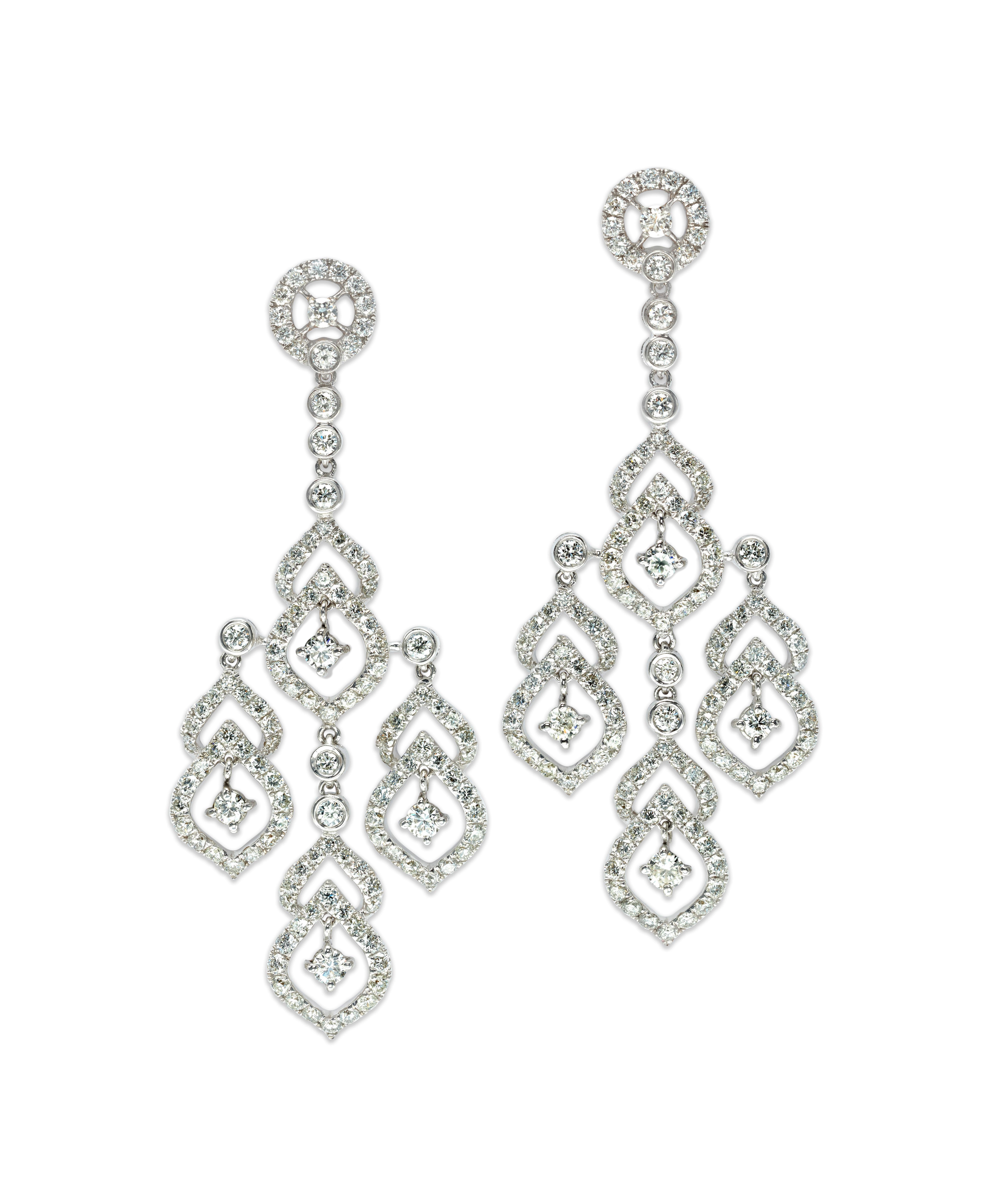 Contemporary 6.52 Carat Diamond Chandelier Earrings