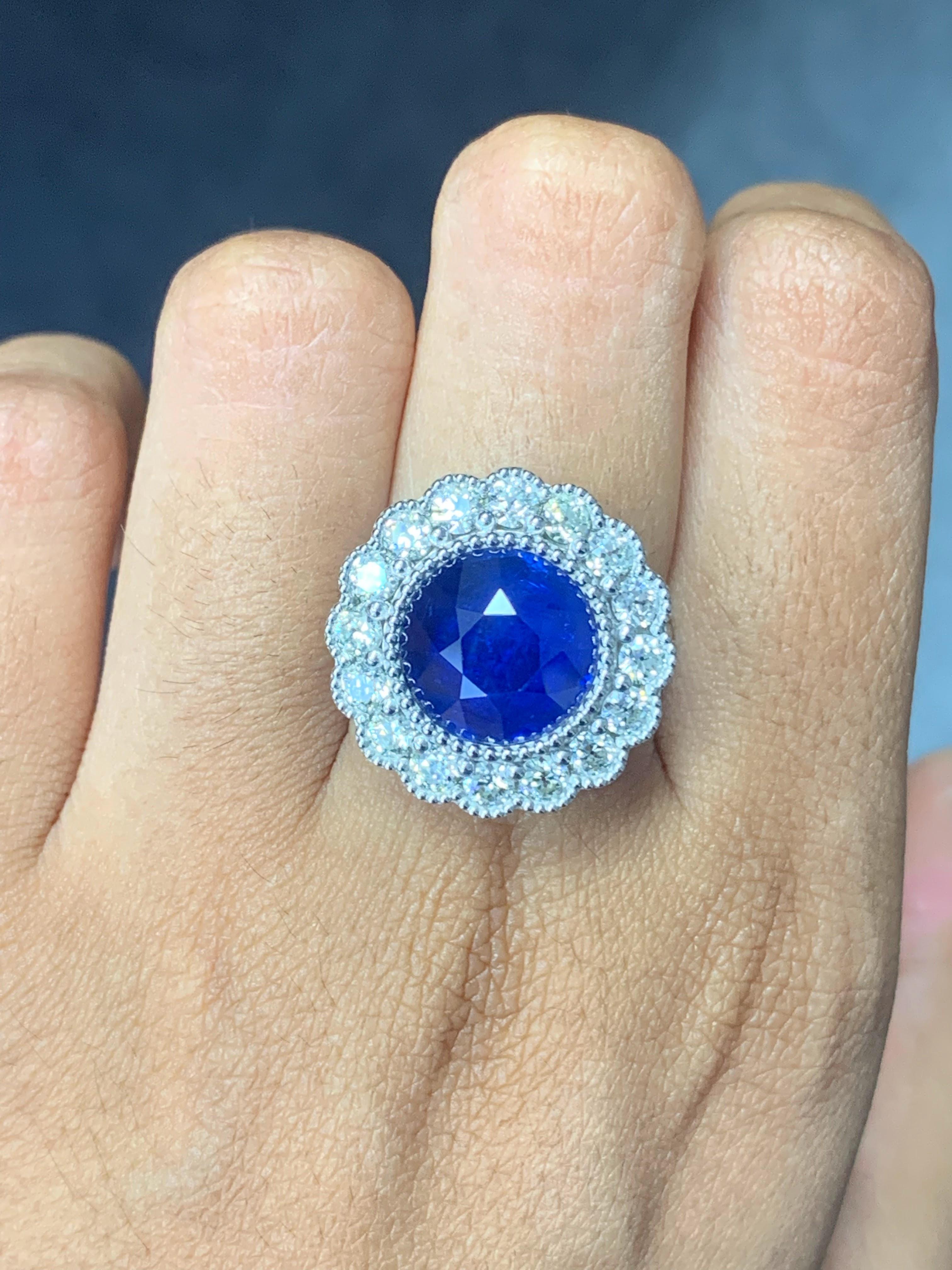 6.52 Ct Round Ceylon Sapphire Ring with Old Mine Cut Diamonds in 18K White Gold For Sale 3