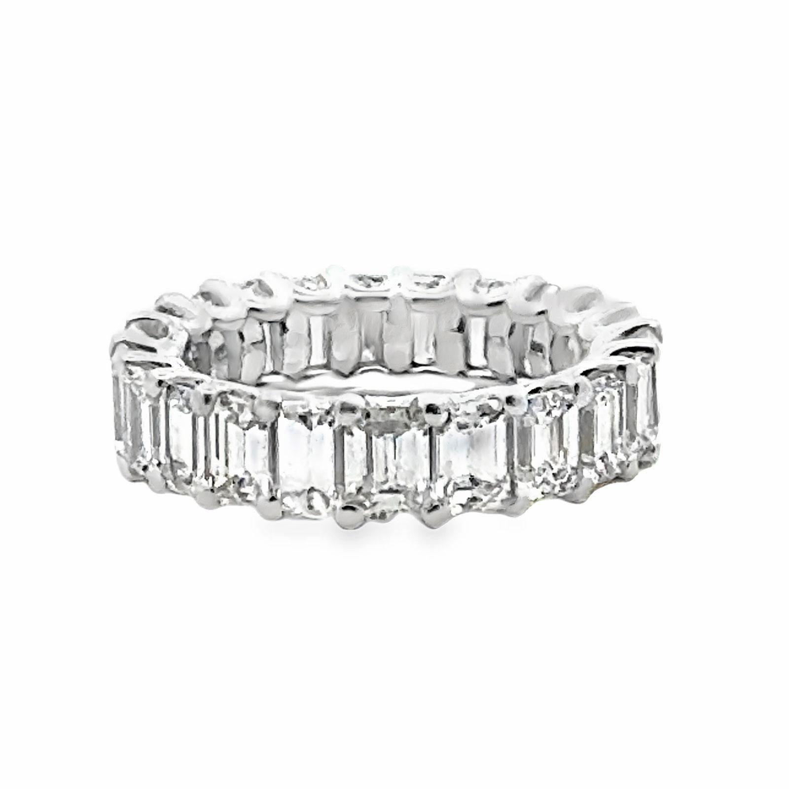 Modern 6.52 CTW Emerald Cut Diamond 18K White Gold Eternity Wedding Band Ring Size 6 For Sale