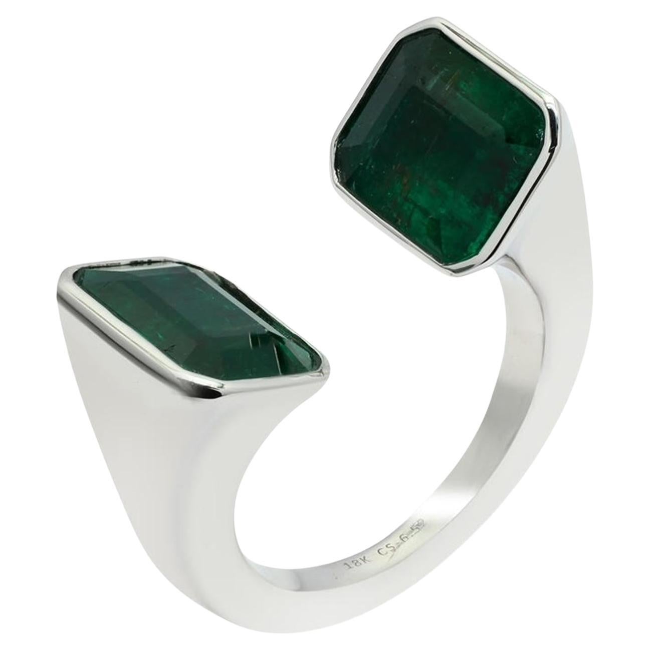 6.52ct Twin Emerald Ring Made In 18k White Gold For Sale